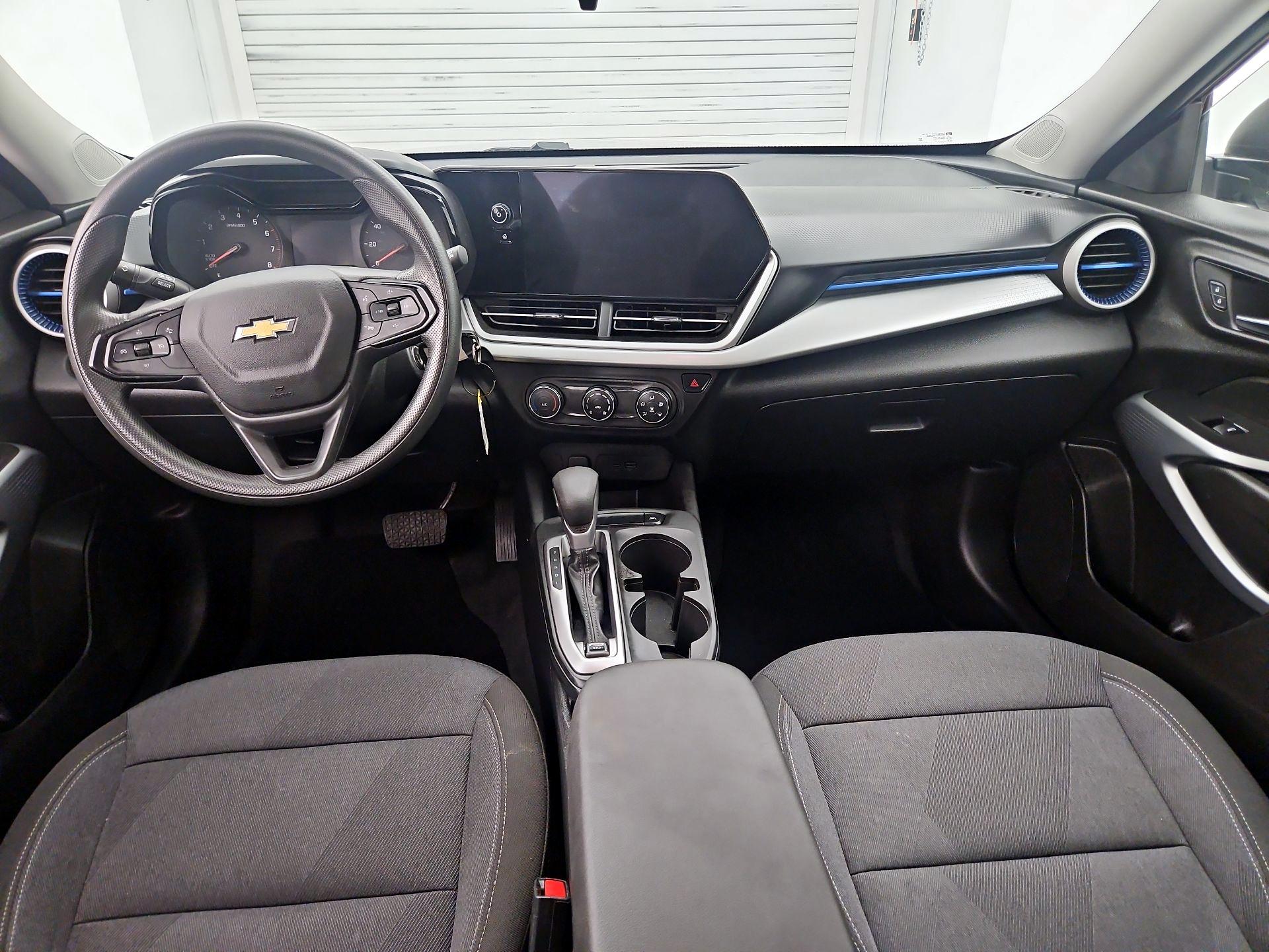 Thumbnail: 2024 Chevrolet Trax - 9
