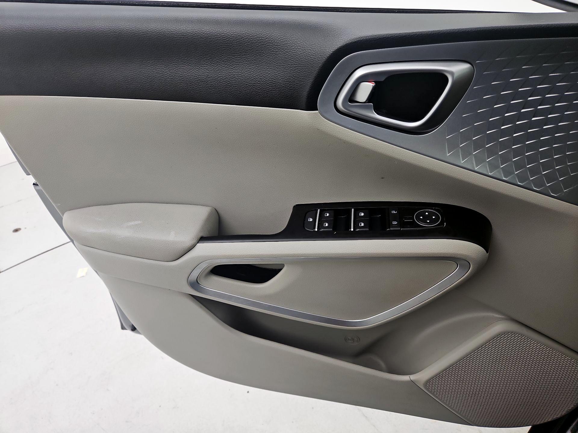 Thumbnail: 2025 Kia Soul - 12