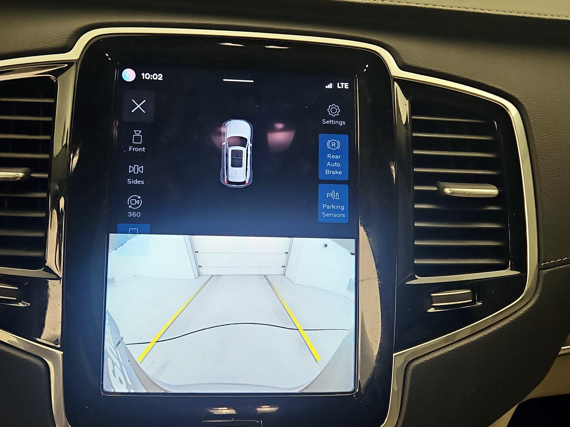 Thumbnail: 2023 Volvo XC90 - 14