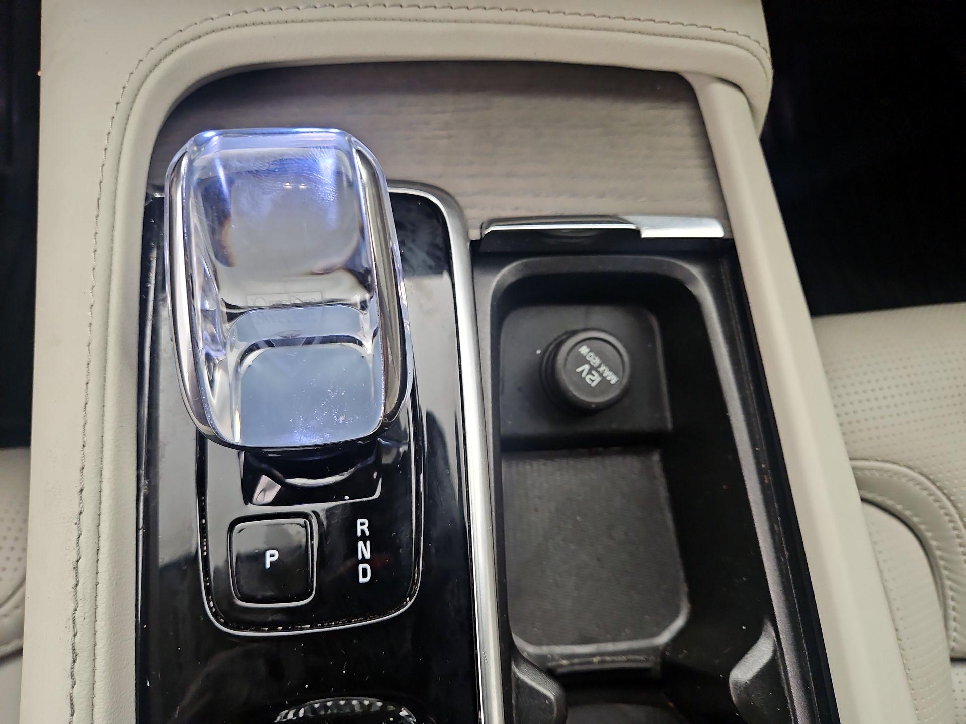 Thumbnail: 2023 Volvo XC90 - 17