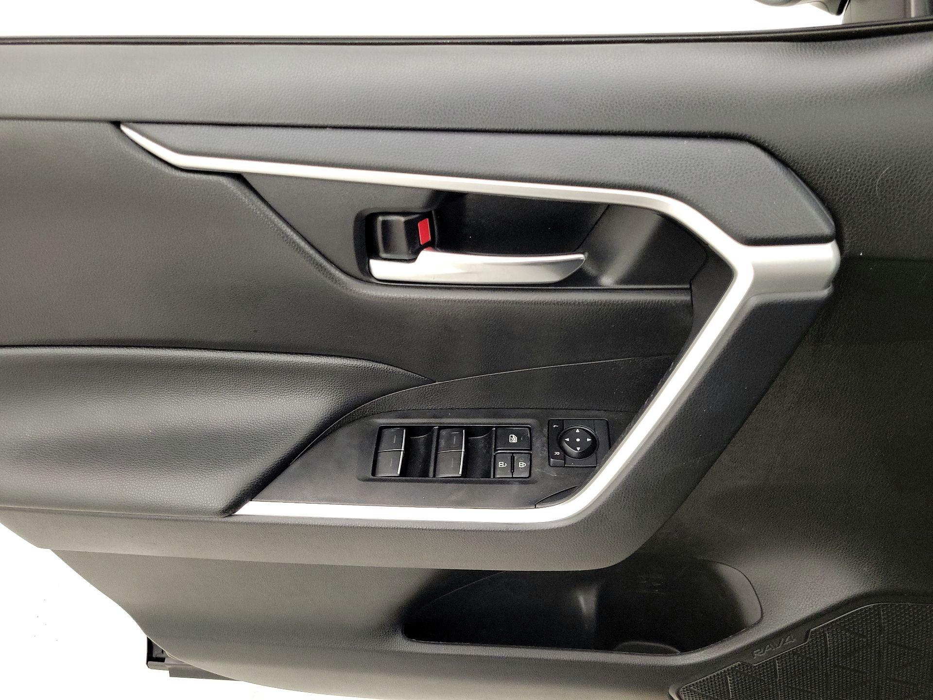 Thumbnail: 2024 Toyota RAV4 - 12