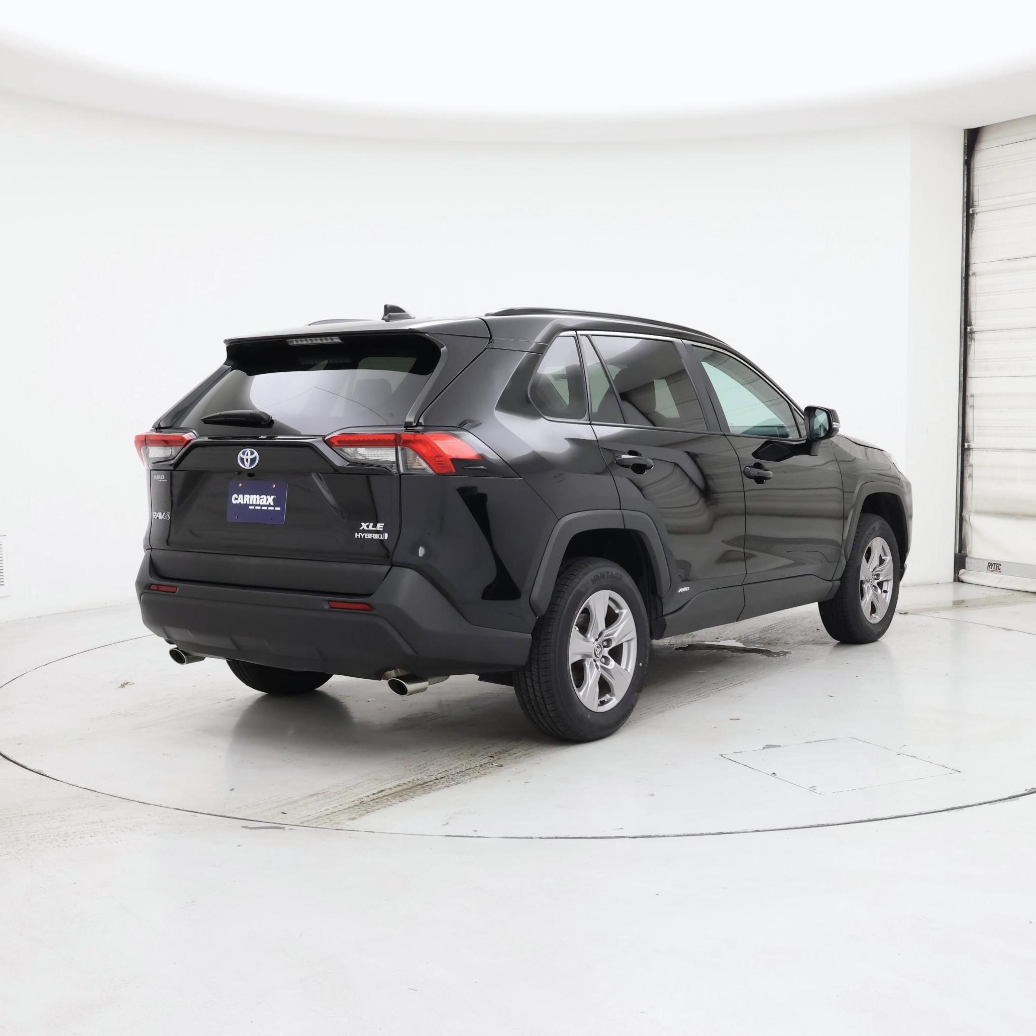 Thumbnail: 2024 Toyota RAV4 - 8