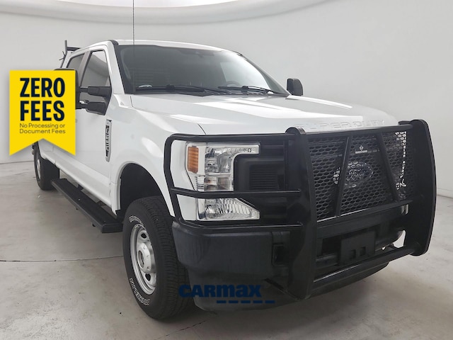 White 2022 Ford F-250 Super Duty Pickup Truck Four-Wheel Drive Automatic