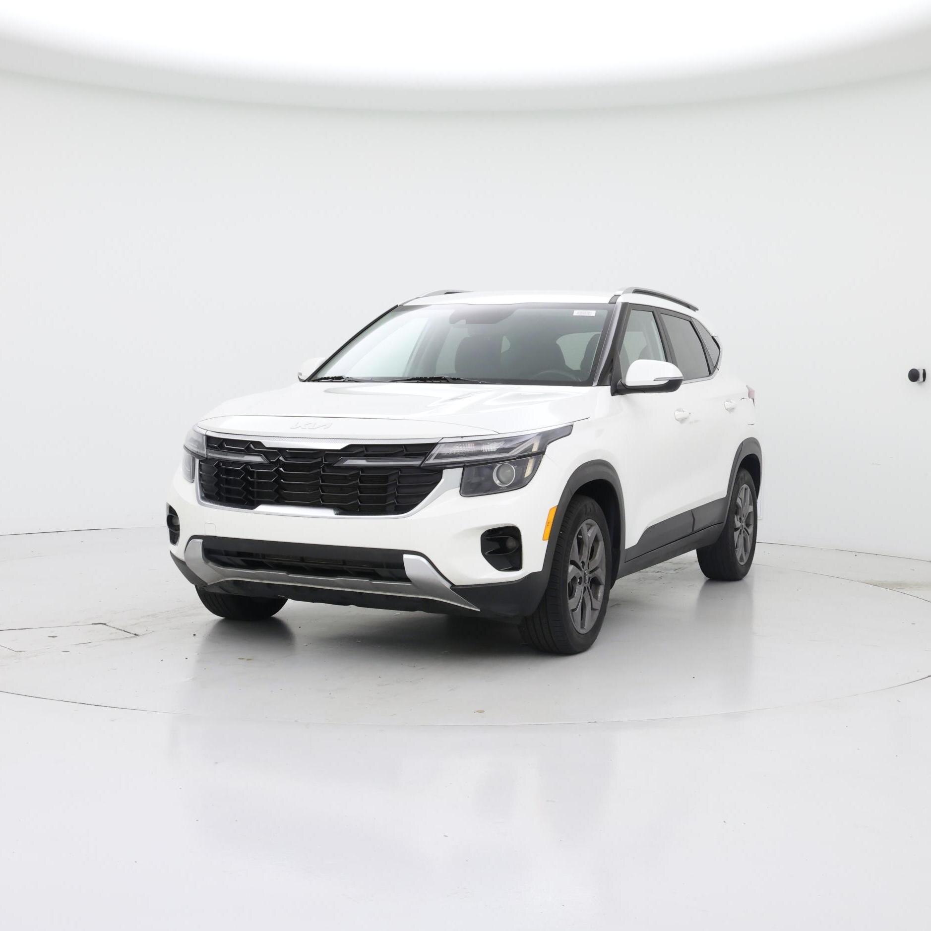 Thumbnail: 2024 Kia Seltos - 4