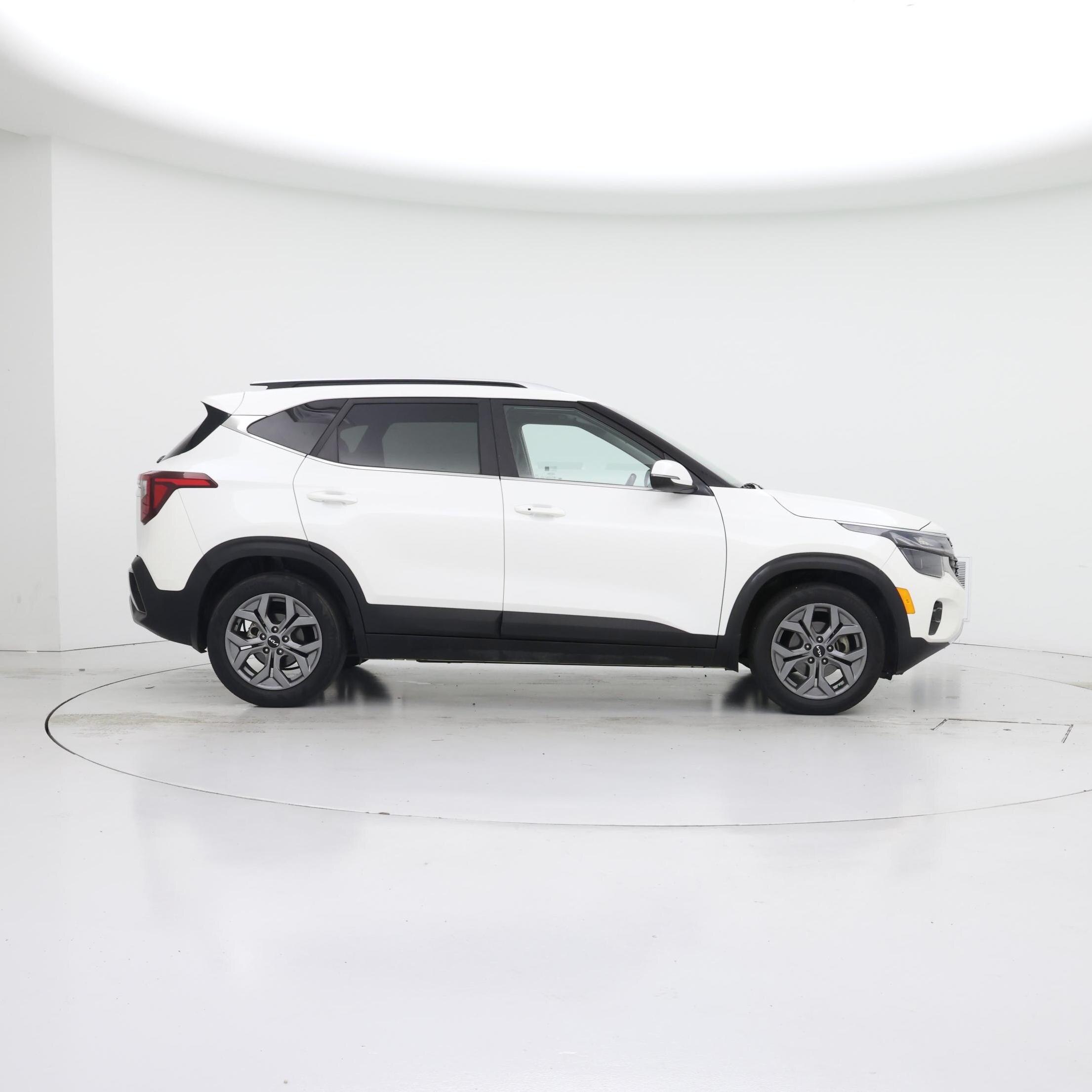 Thumbnail: 2024 Kia Seltos - 7