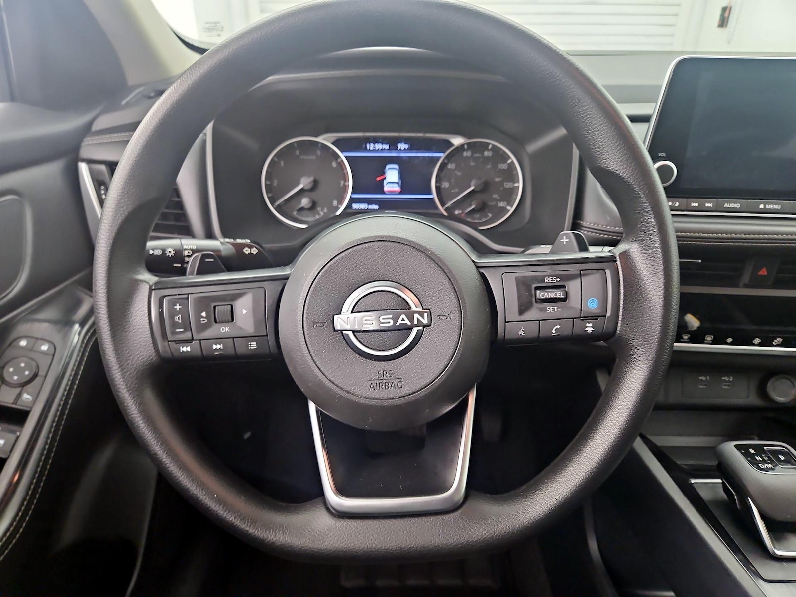2024 Nissan Rogue SV - Photo 11