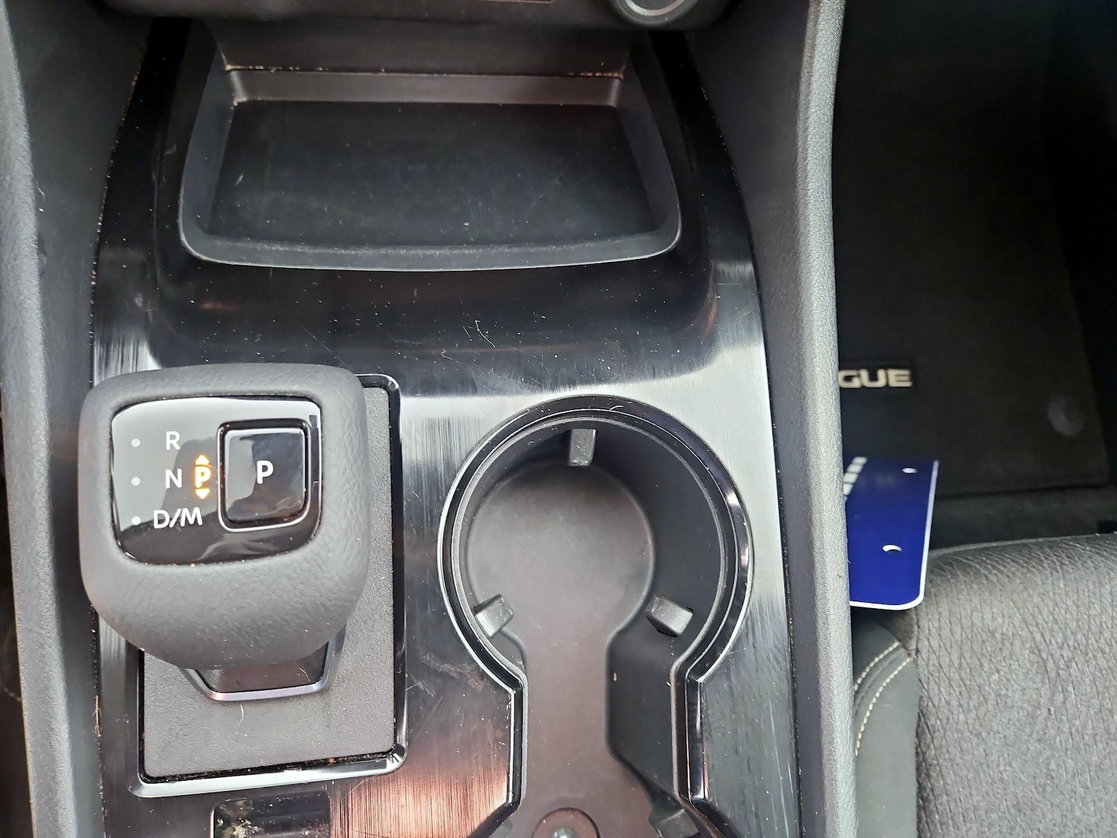 2024 Nissan Rogue SV - Photo 18
