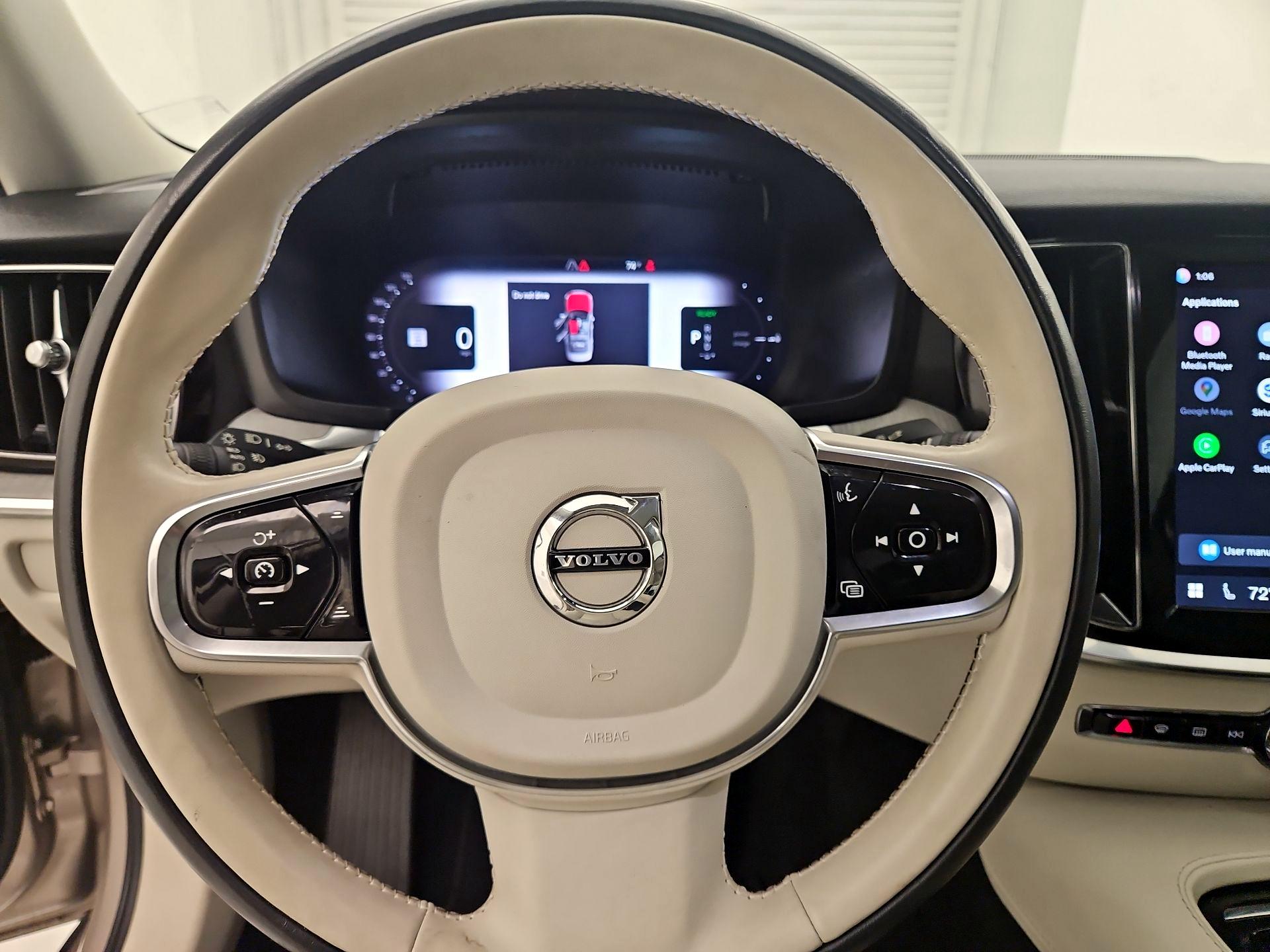 Thumbnail: 2023 Volvo S60 - 10