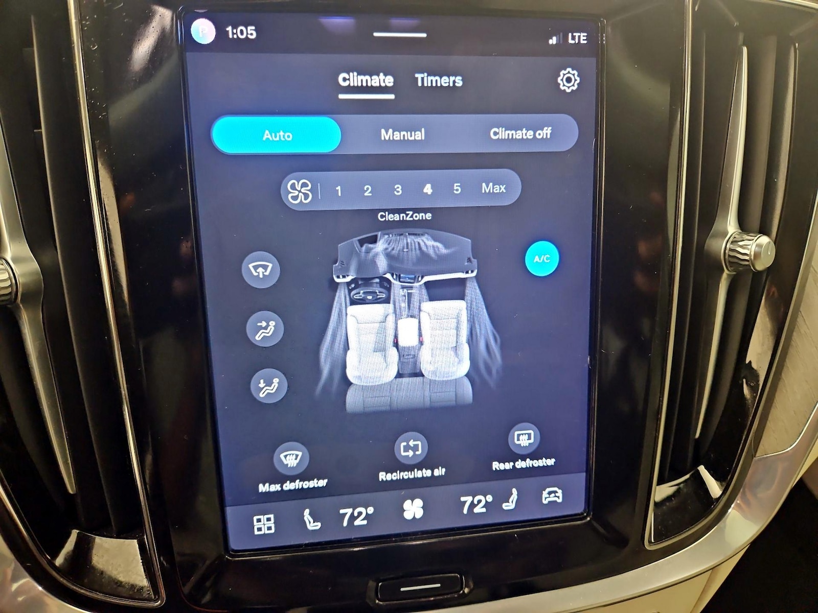 2023 Volvo S60 Plus - Photo 17