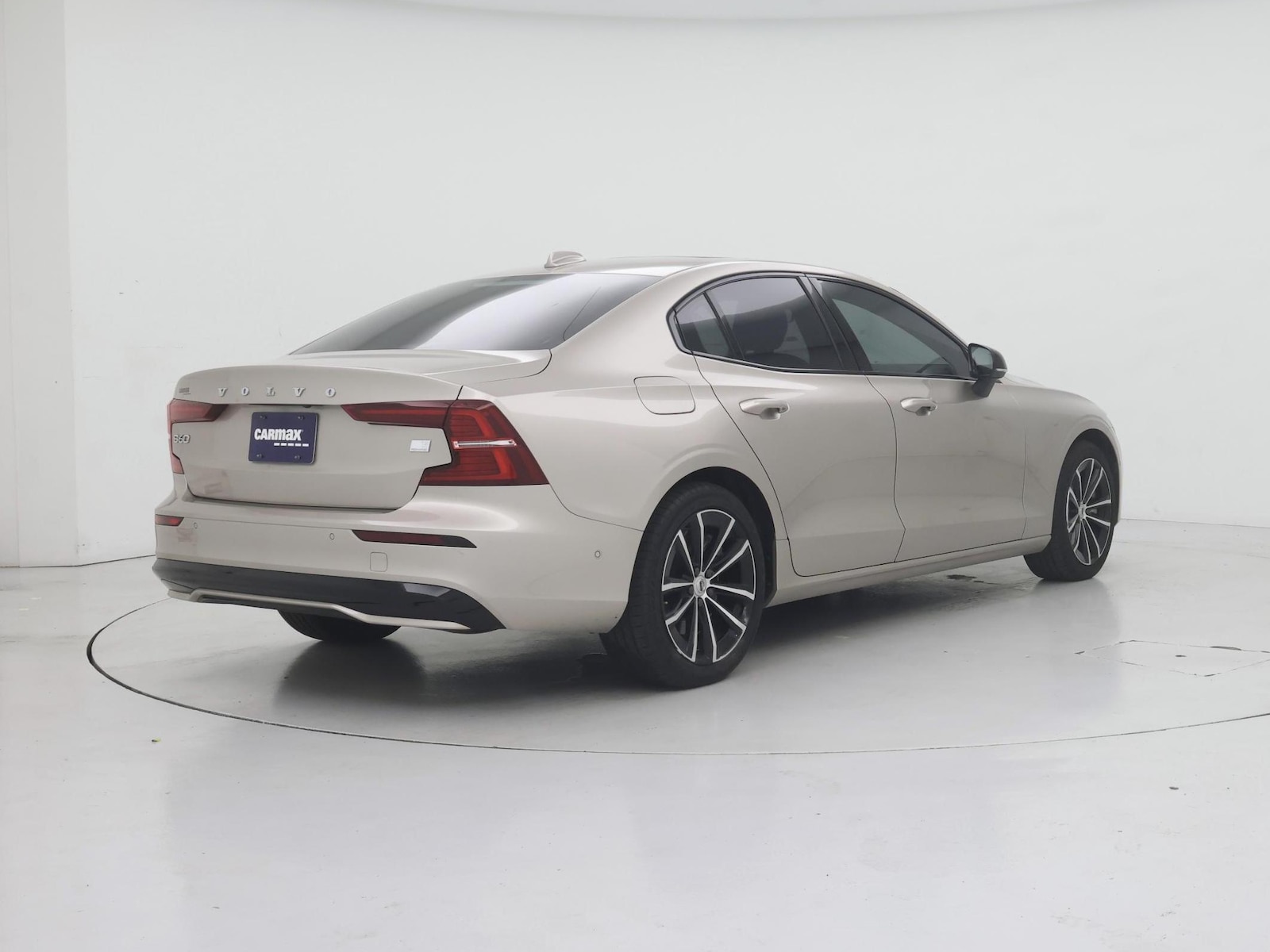 2023 Volvo S60 Plus - Photo 9