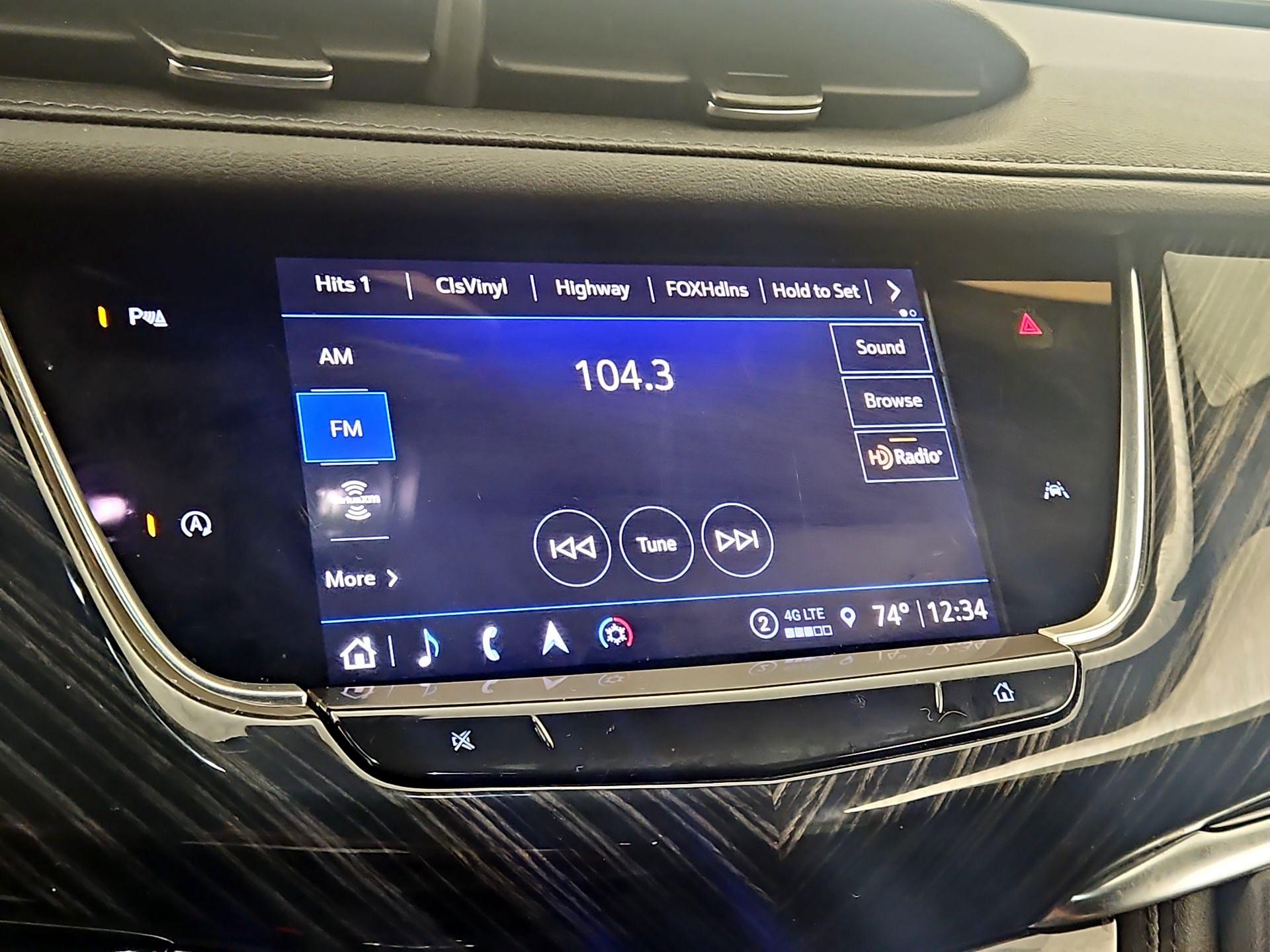 Thumbnail: 2025 Cadillac XT6 - 16