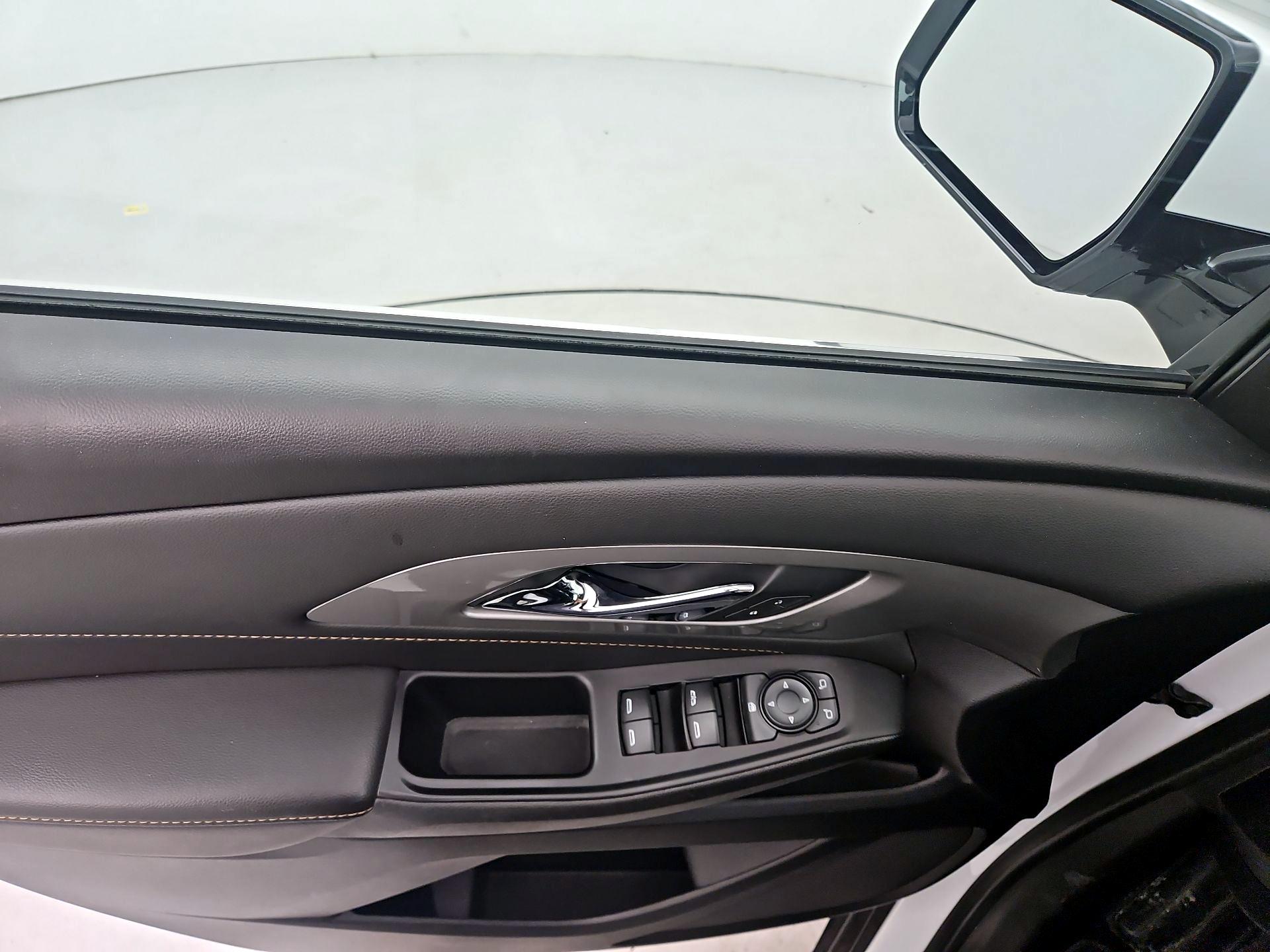 Thumbnail: 2020 Chevrolet Traverse - 12