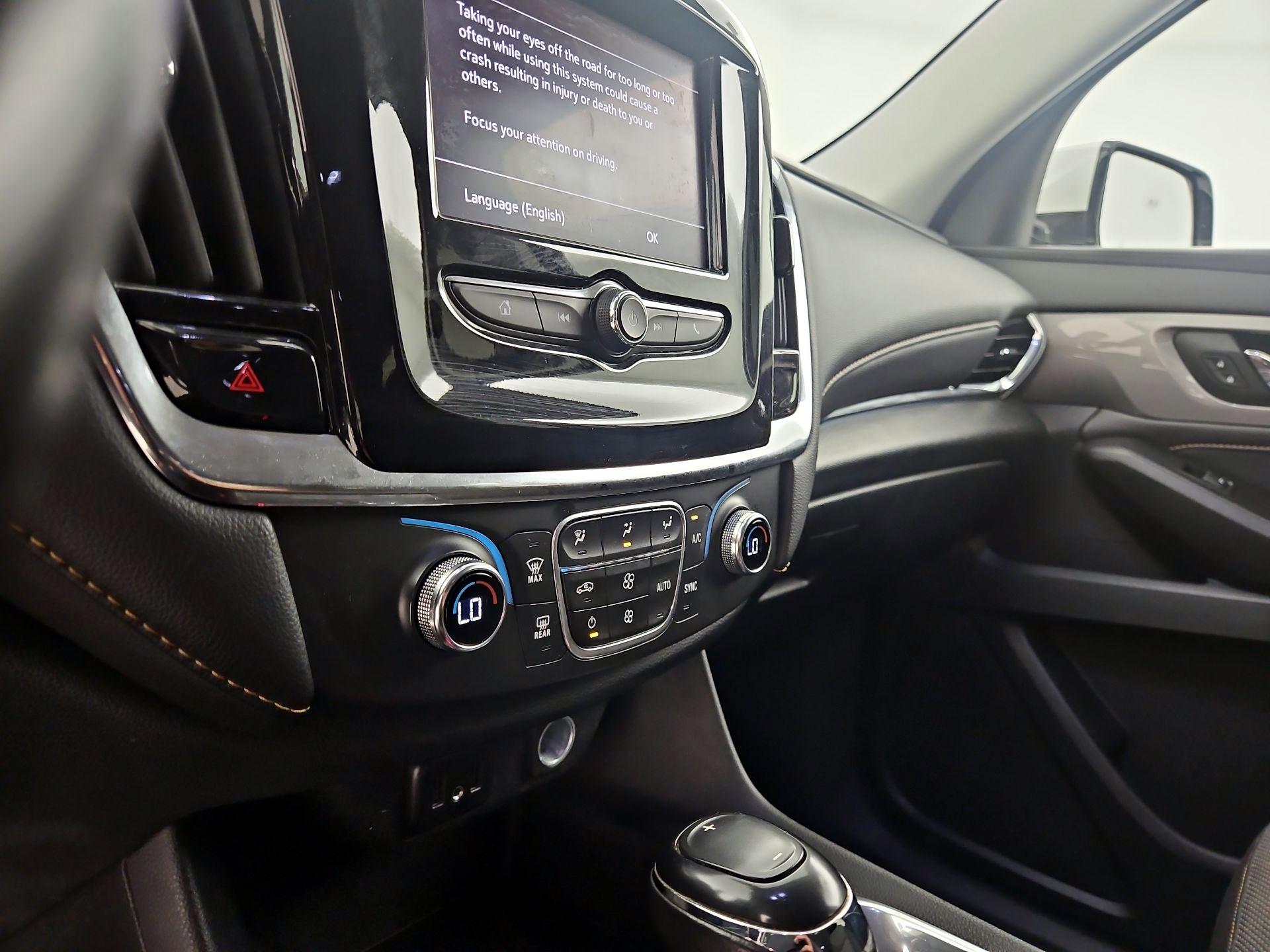 Thumbnail: 2020 Chevrolet Traverse - 16