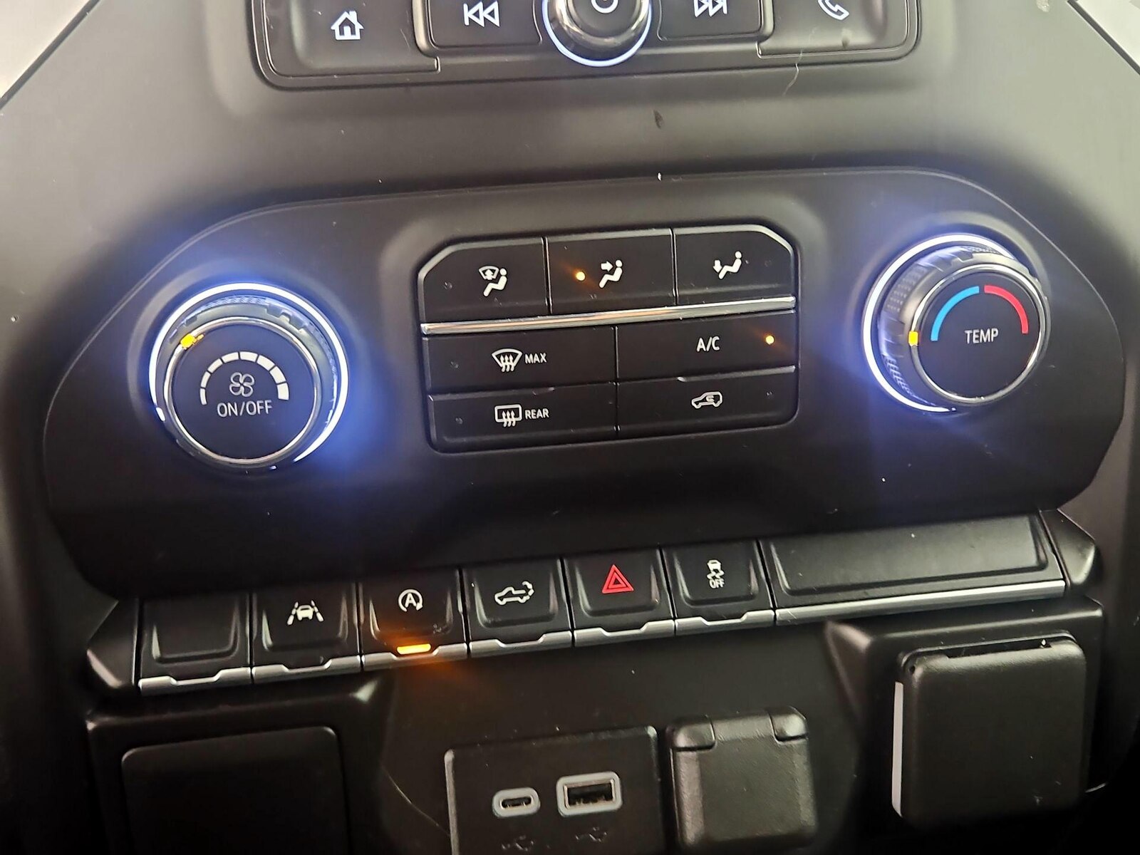 2024 Chevrolet Silverado 1500 Custom - Photo 17