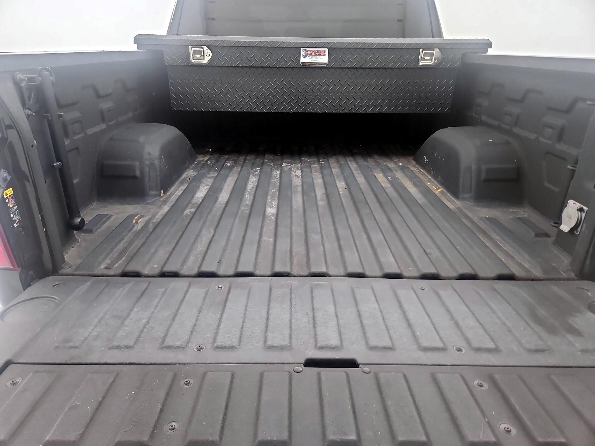 Thumbnail: 2024 Chevrolet Silverado 1500 - 20