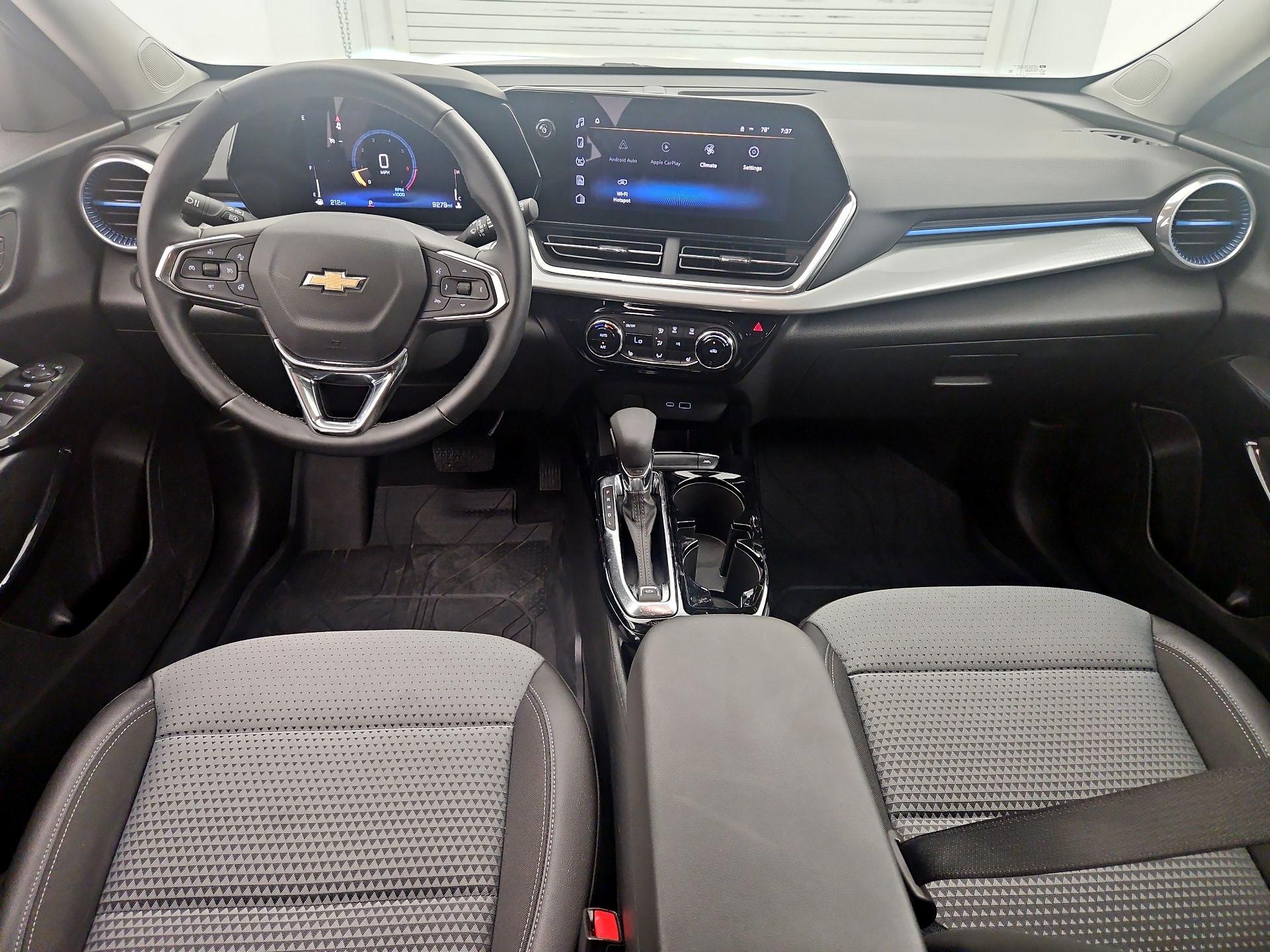 Thumbnail: 2025 Chevrolet Trax - 9