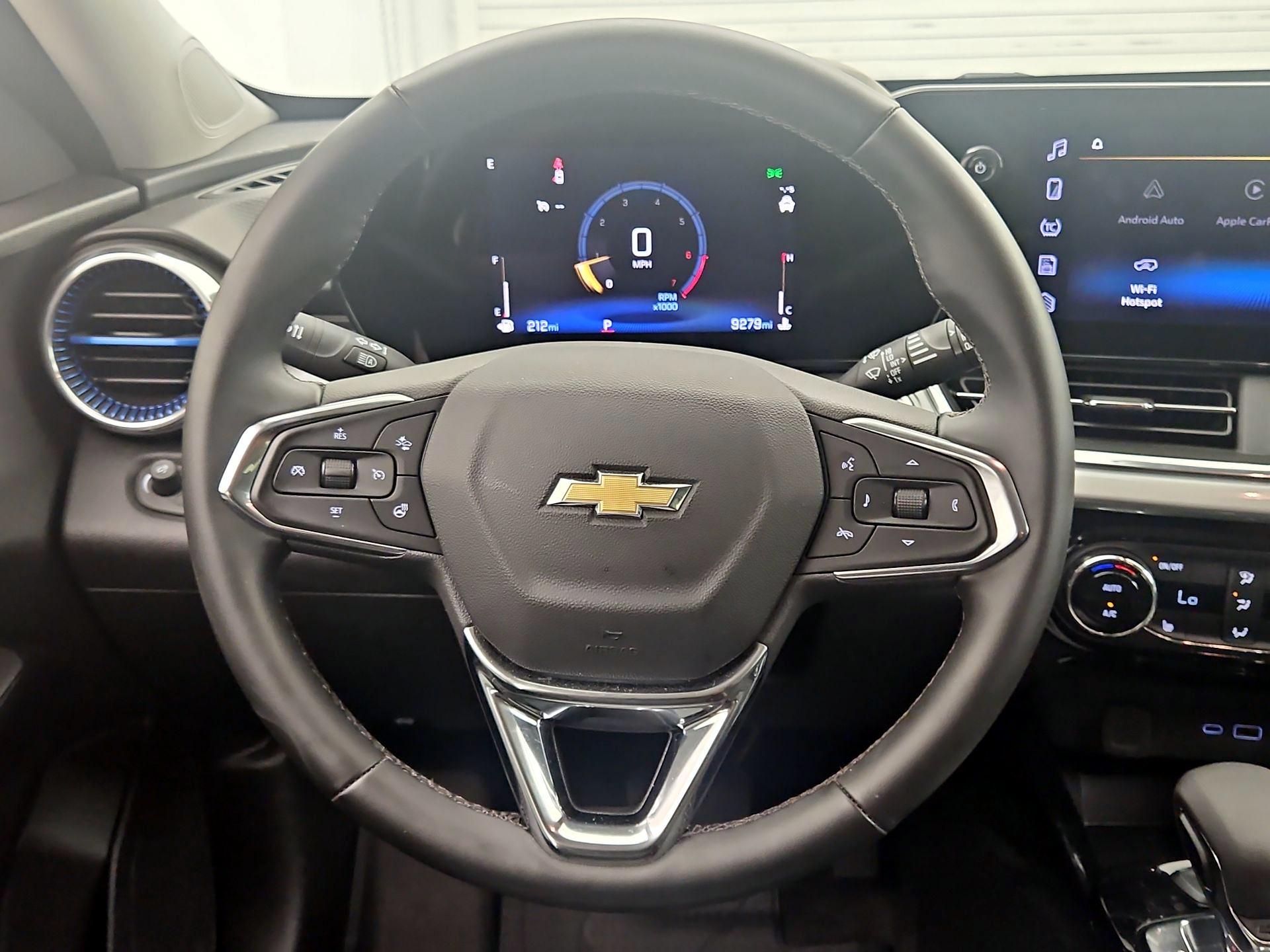 Thumbnail: 2025 Chevrolet Trax - 10