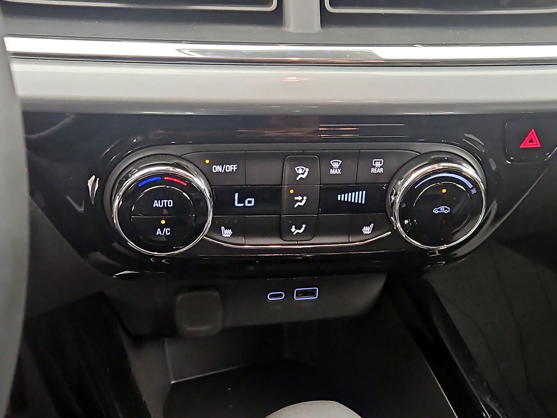 Thumbnail: 2025 Chevrolet Trax - 16