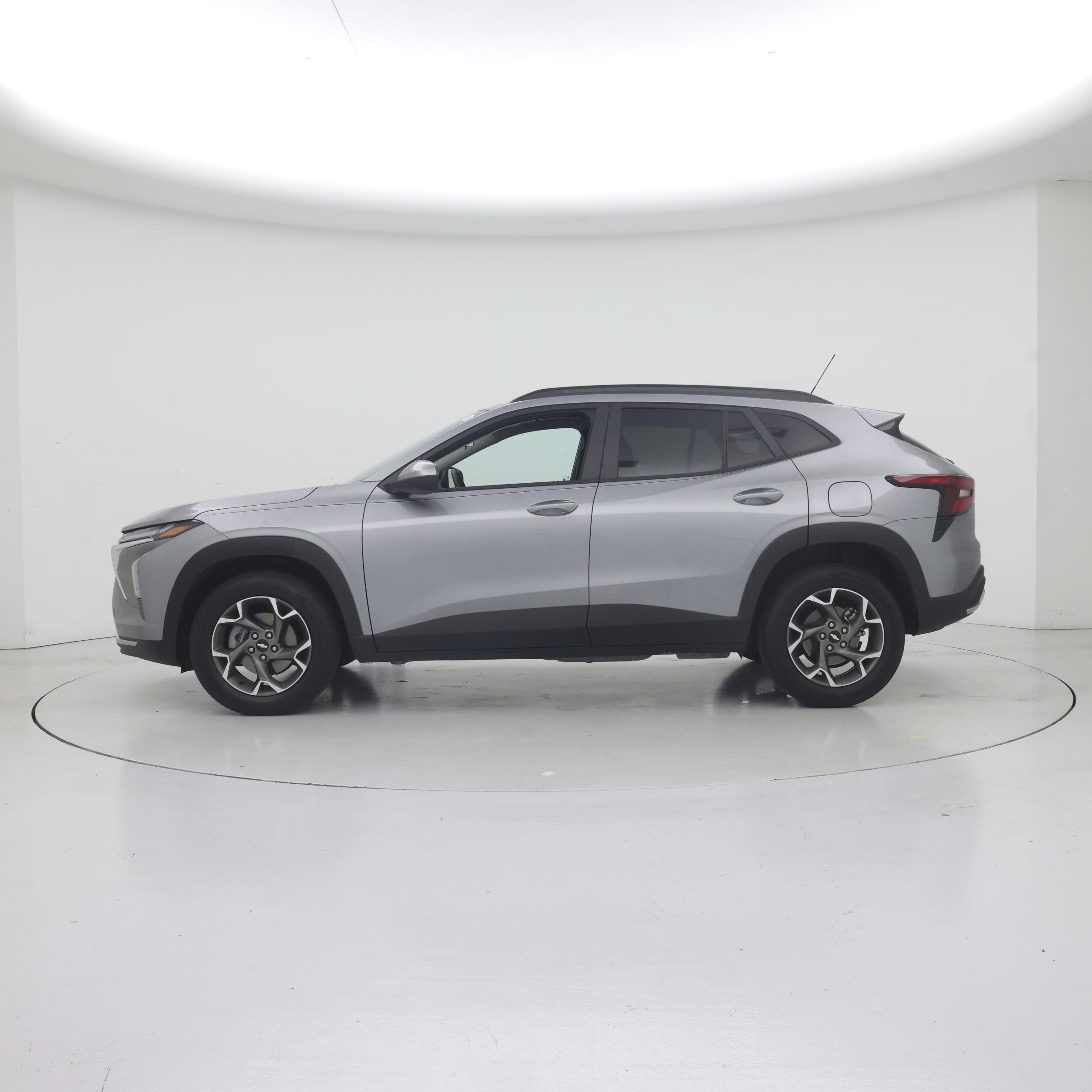 Thumbnail: 2025 Chevrolet Trax - 3