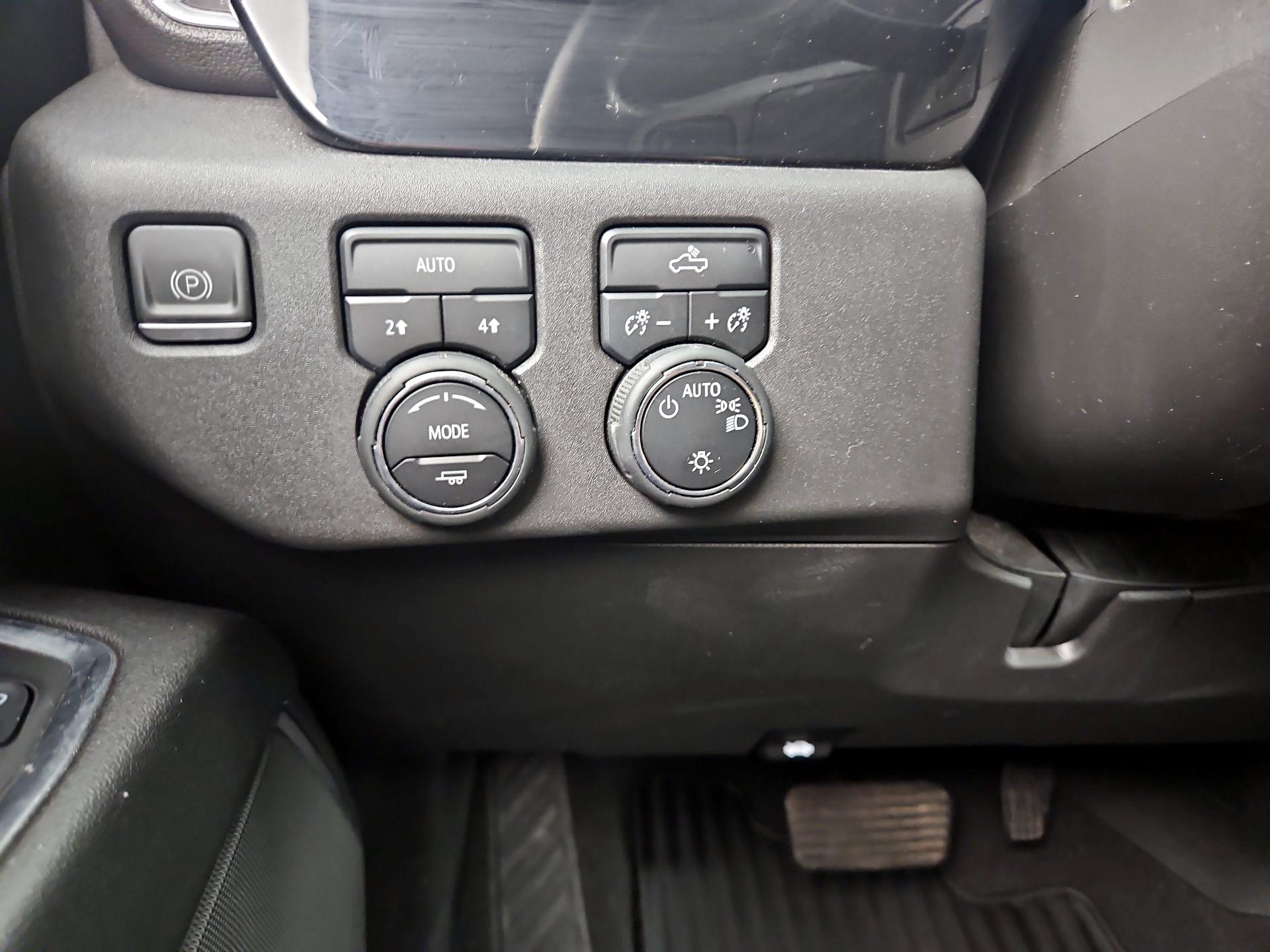 Thumbnail: 2023 Chevrolet Silverado 1500 - 13