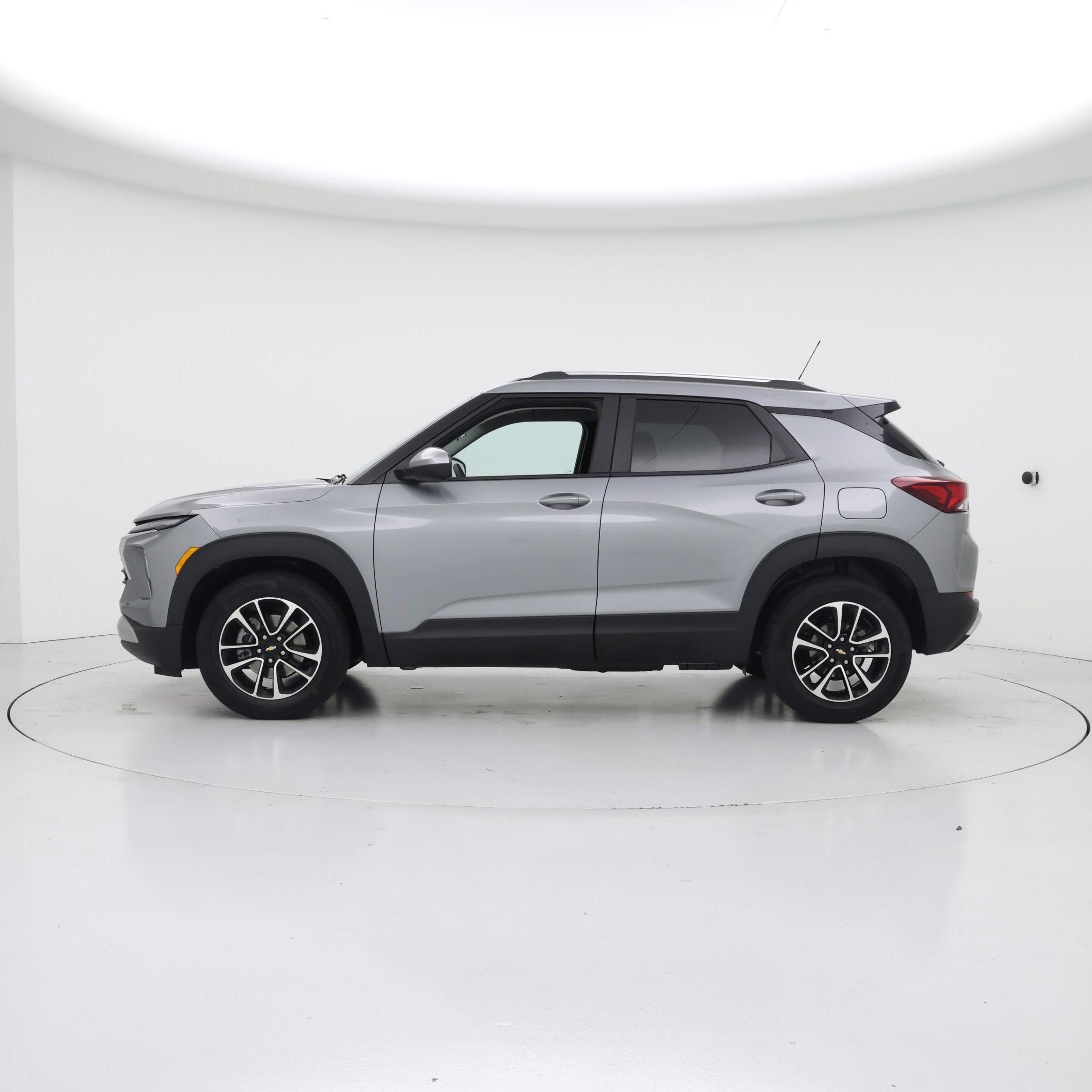 Thumbnail: 2026 Chevrolet TrailBlazer - 3