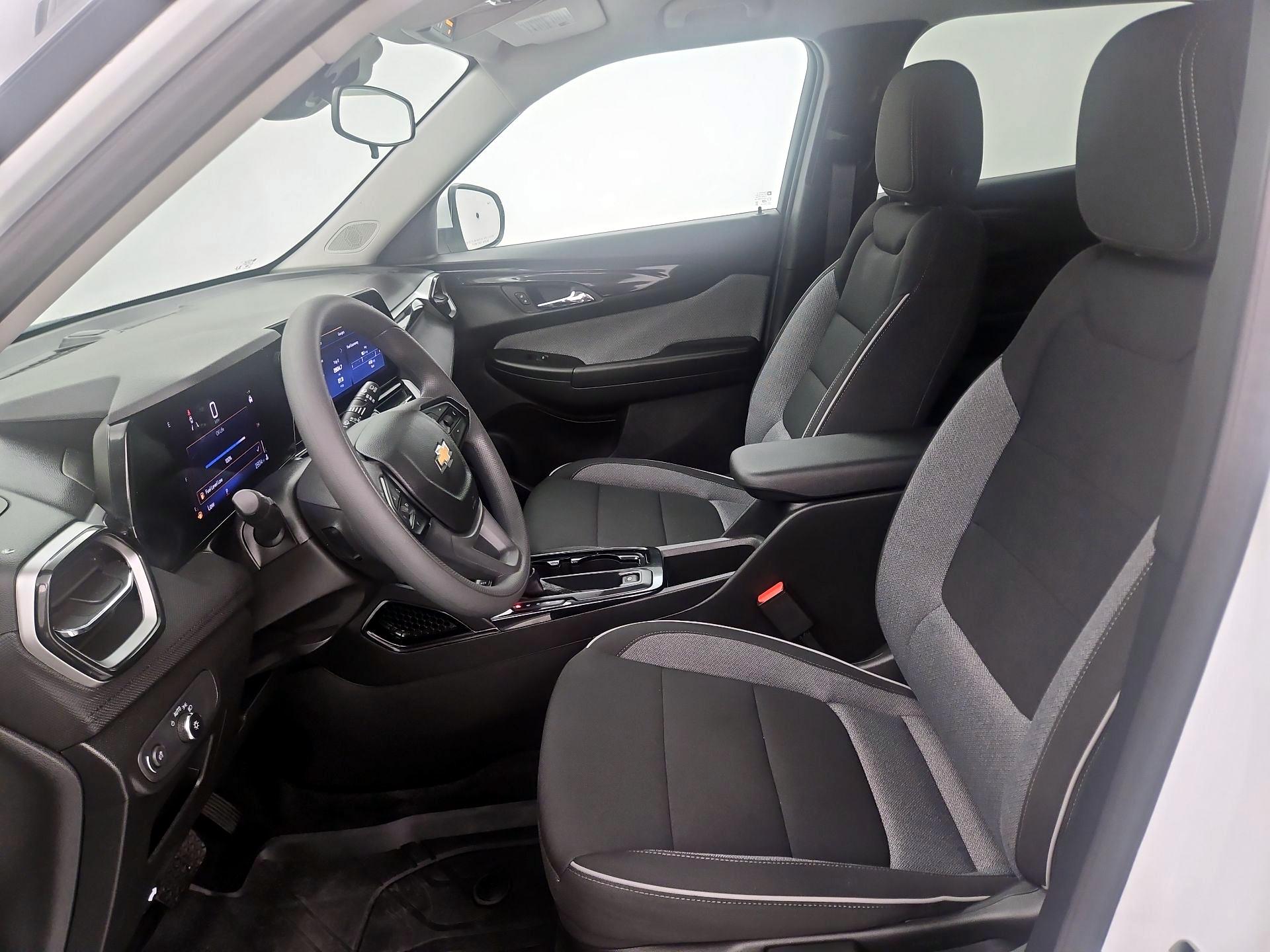 Thumbnail: 2026 Chevrolet TrailBlazer - 11
