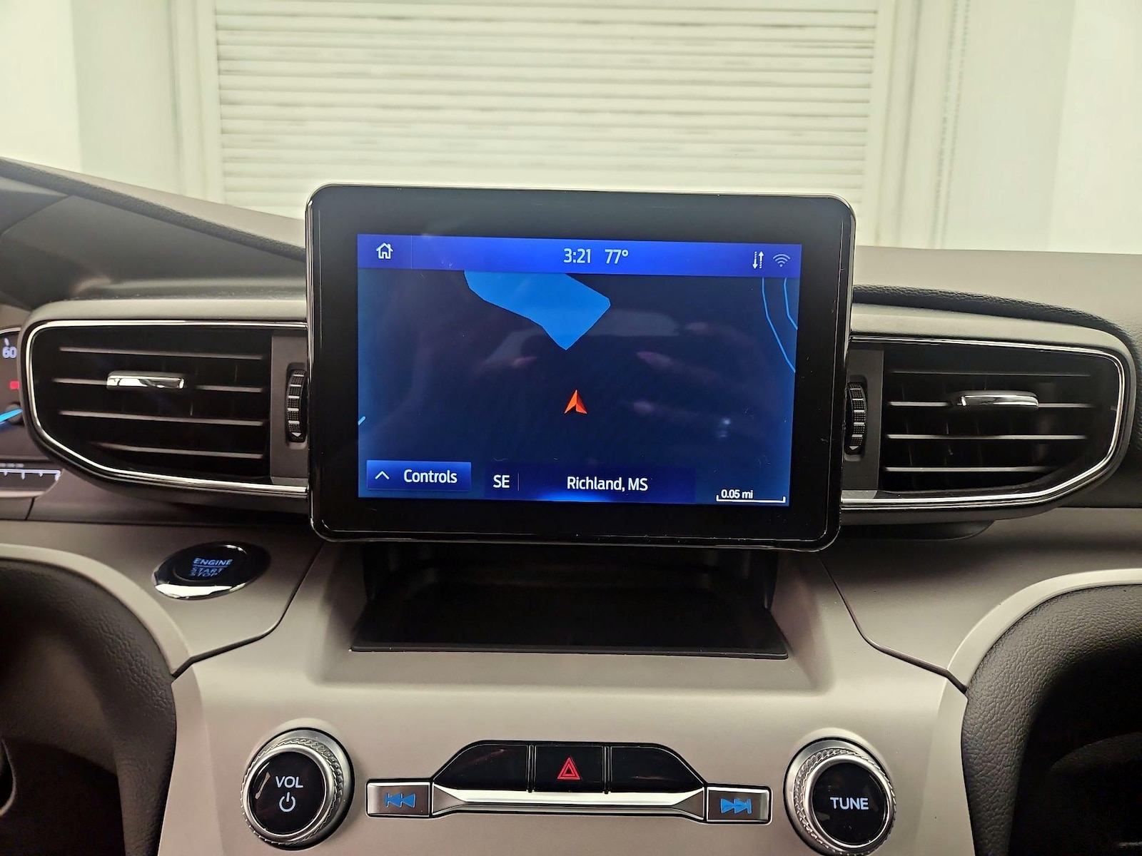 2024 Ford Explorer XLT - Photo 15
