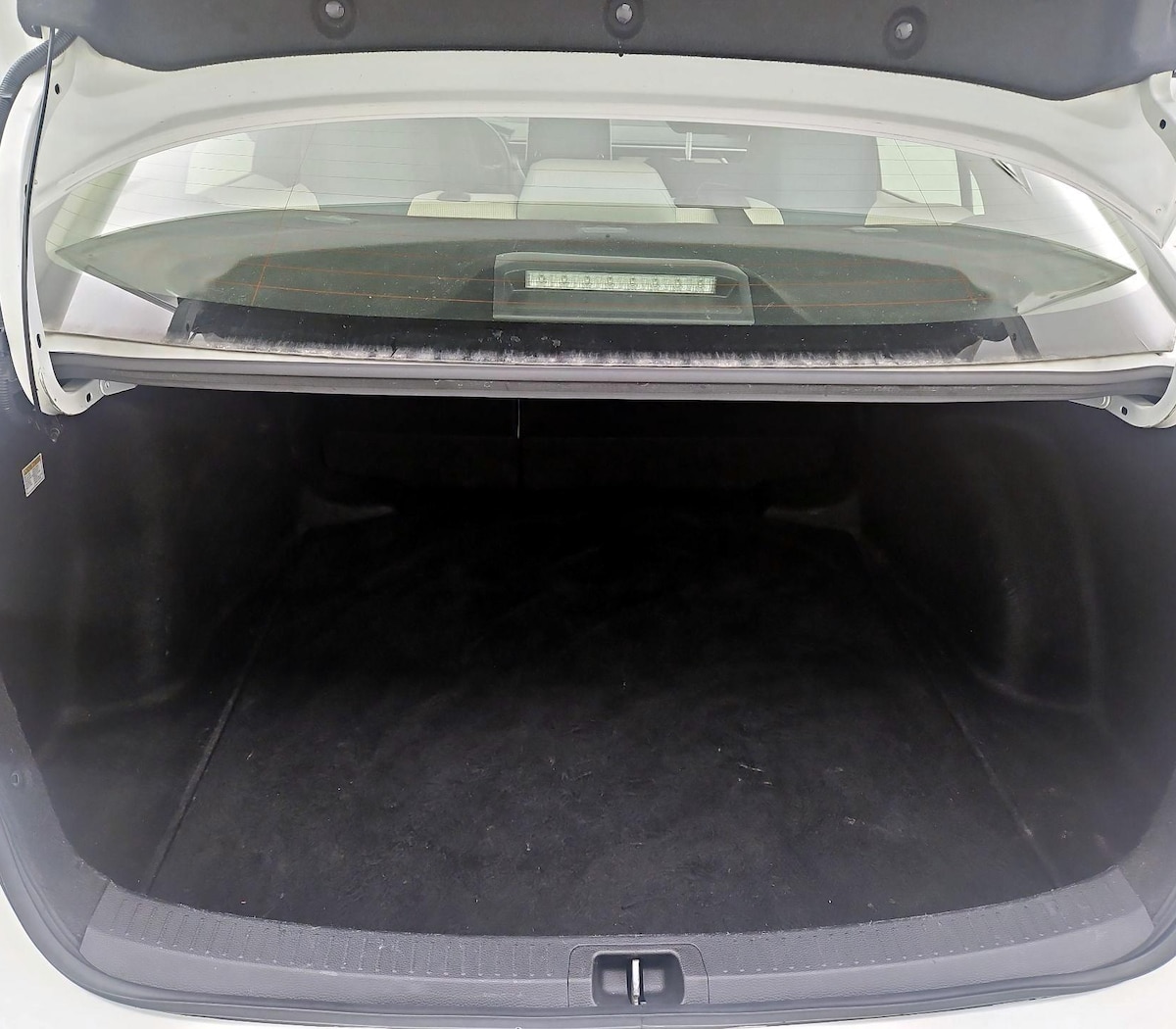 Trunk/Cargo (Seats Up)