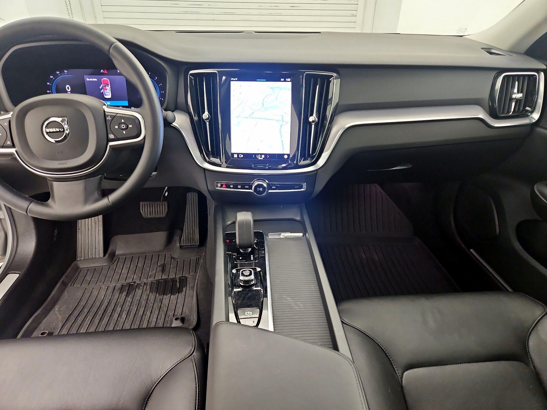 Thumbnail: 2024 Volvo S60 - 9
