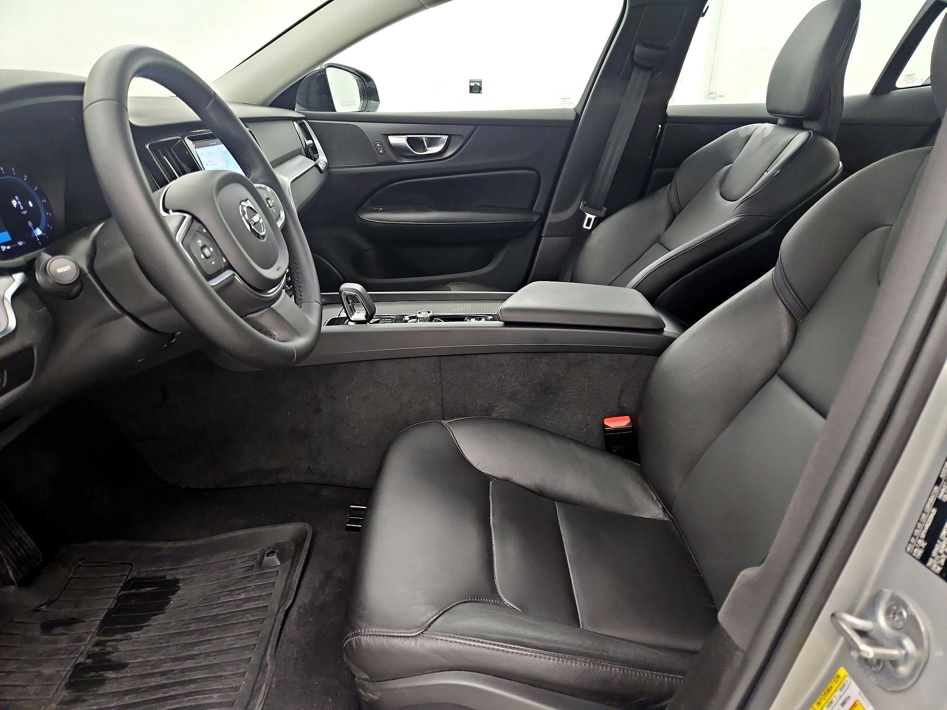 Thumbnail: 2024 Volvo S60 - 11