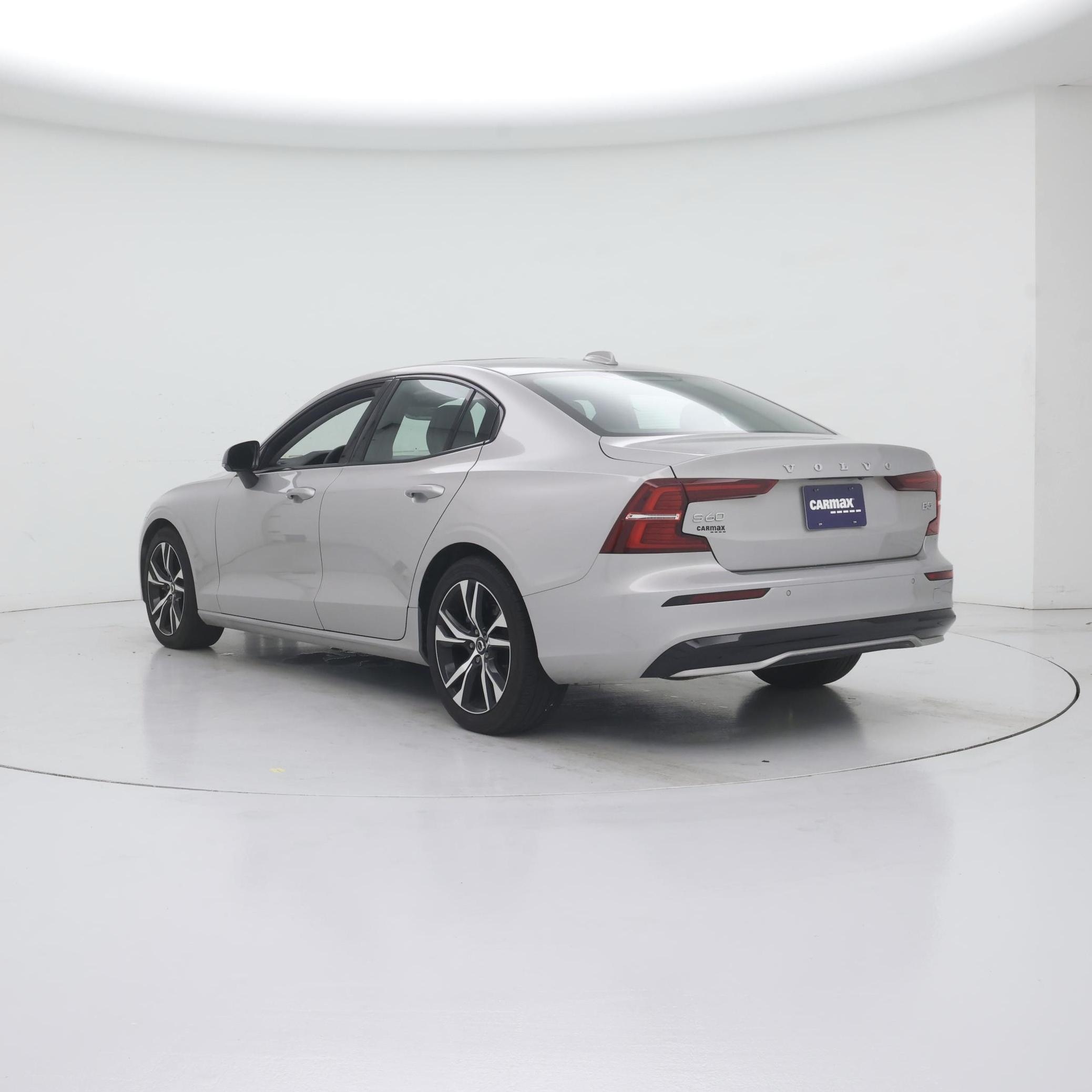 Thumbnail: 2024 Volvo S60 - 2