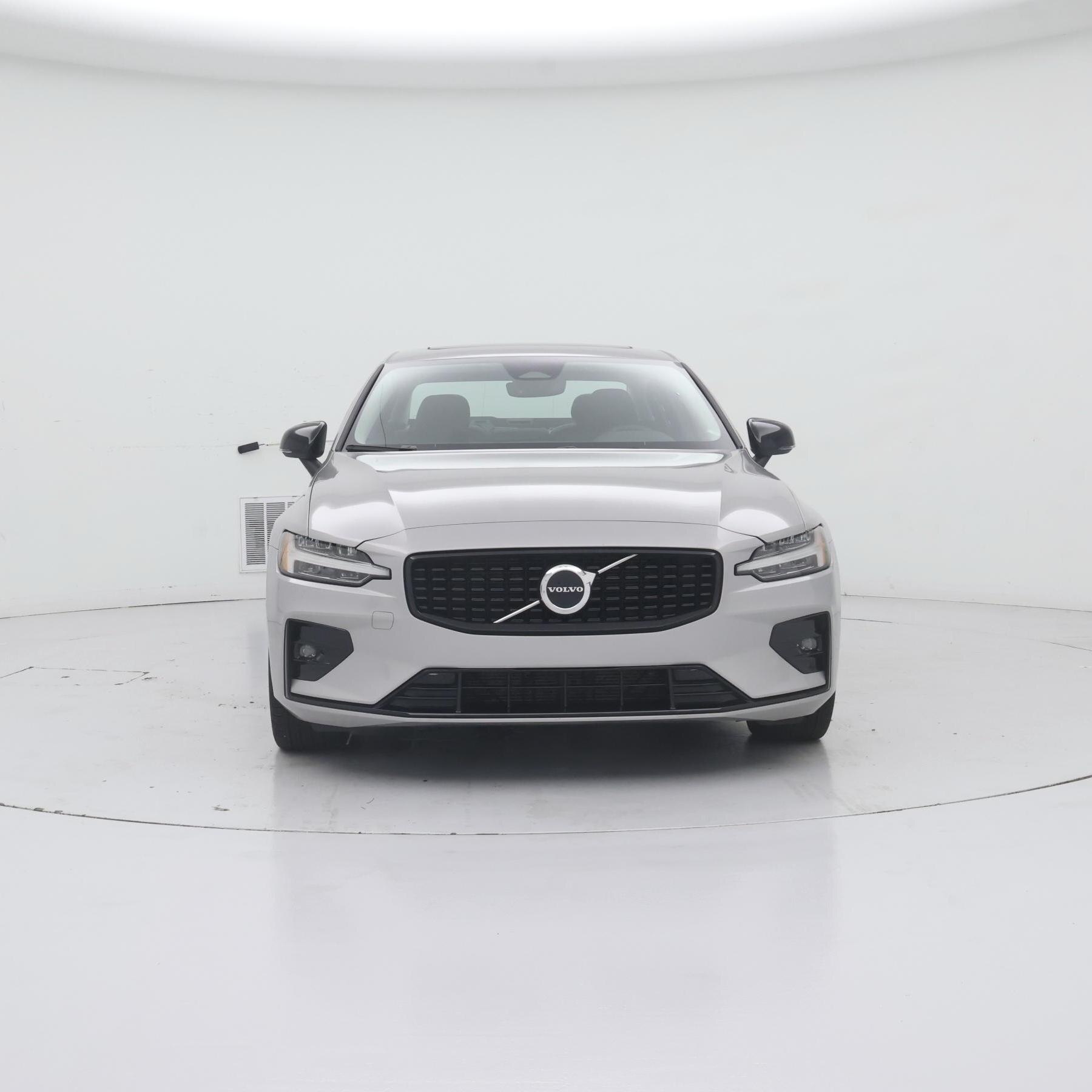 Thumbnail: 2024 Volvo S60 - 5