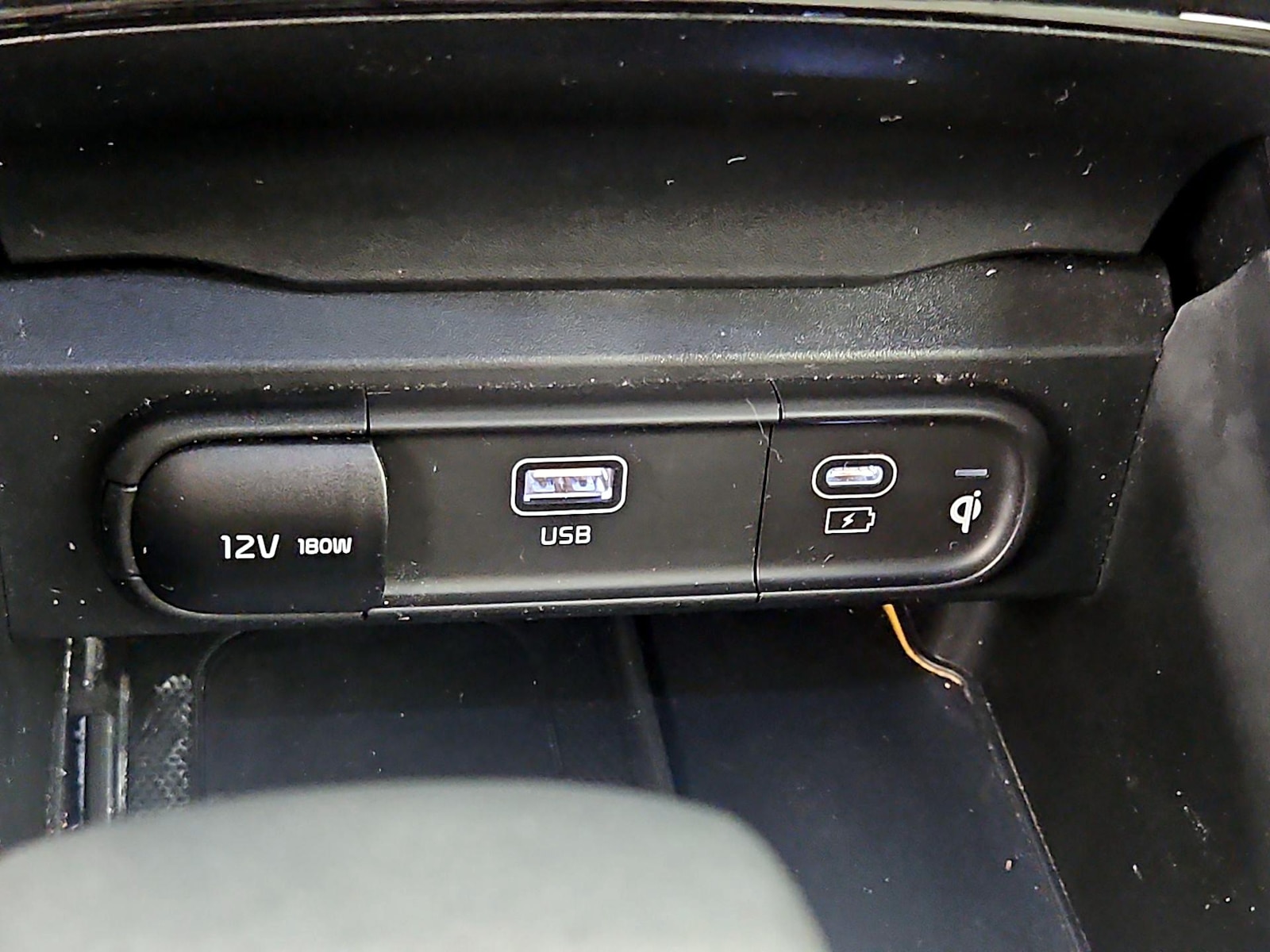 2025 Kia Telluride S - Photo 20