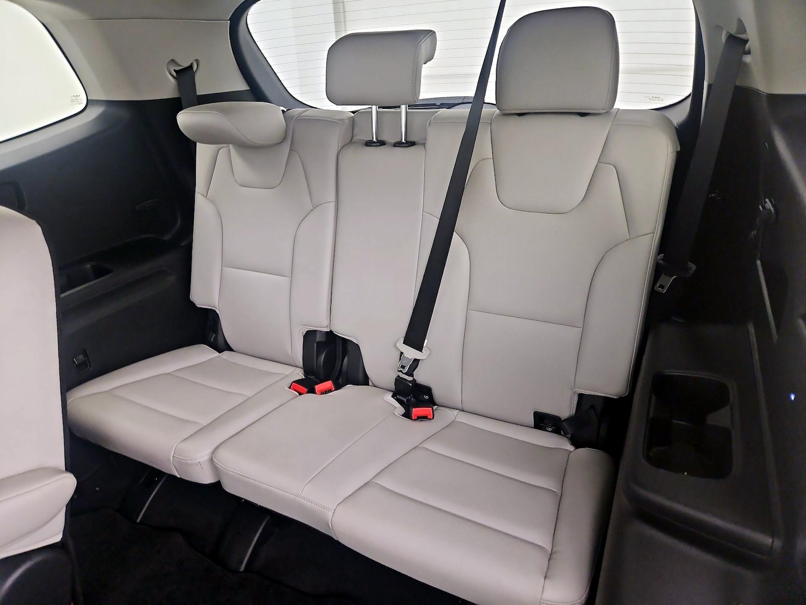 2025 Kia Telluride S - Photo 23