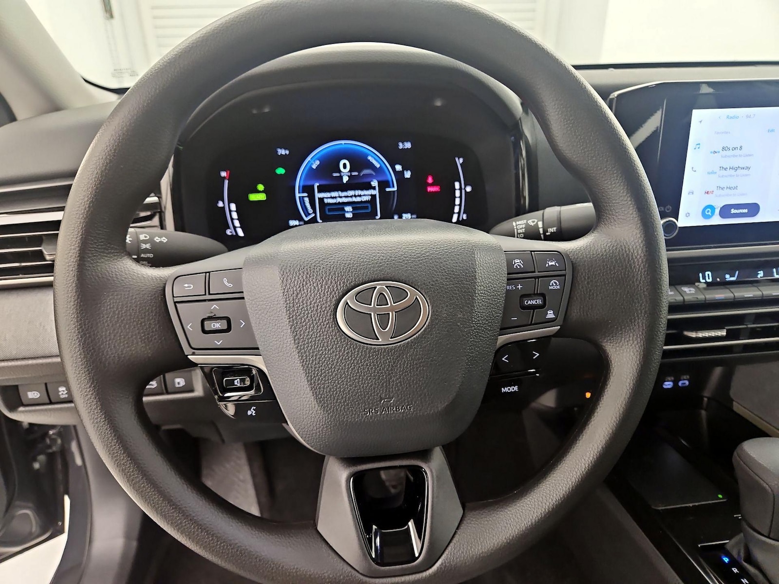 2026 Toyota Camry LE - Photo 11