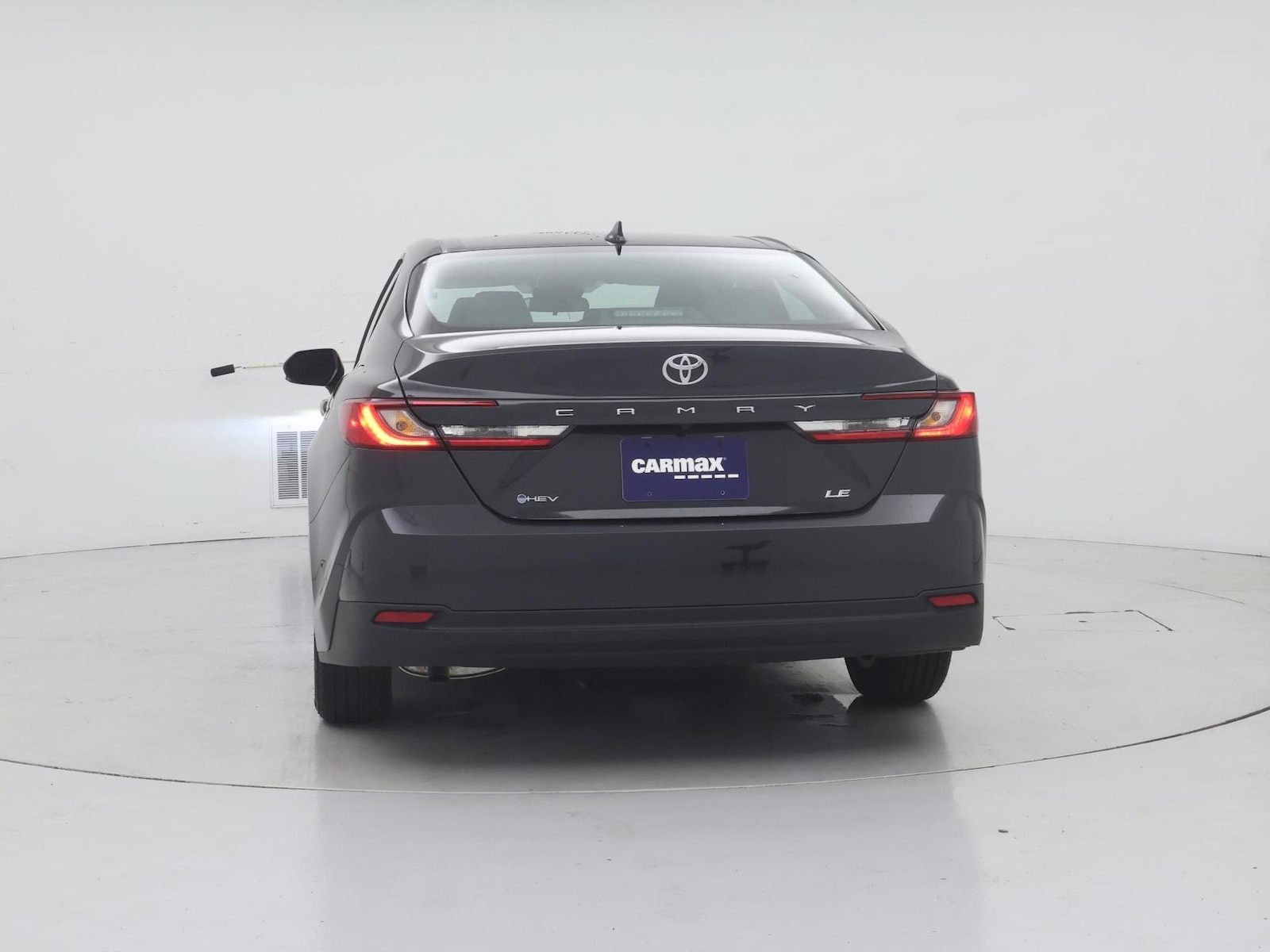 2026 Toyota Camry LE - Photo 7