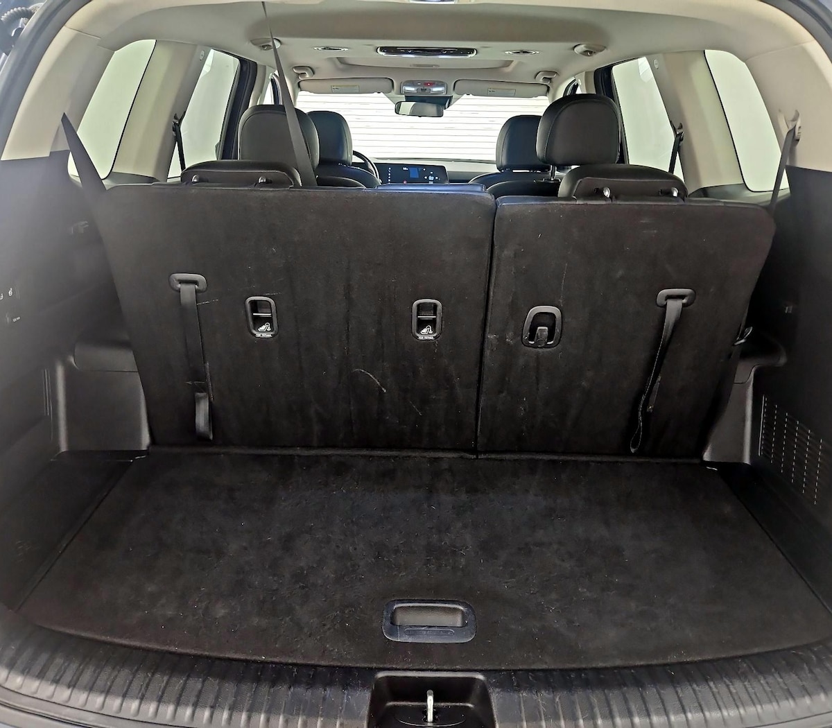 Trunk/Cargo (Seats Up)