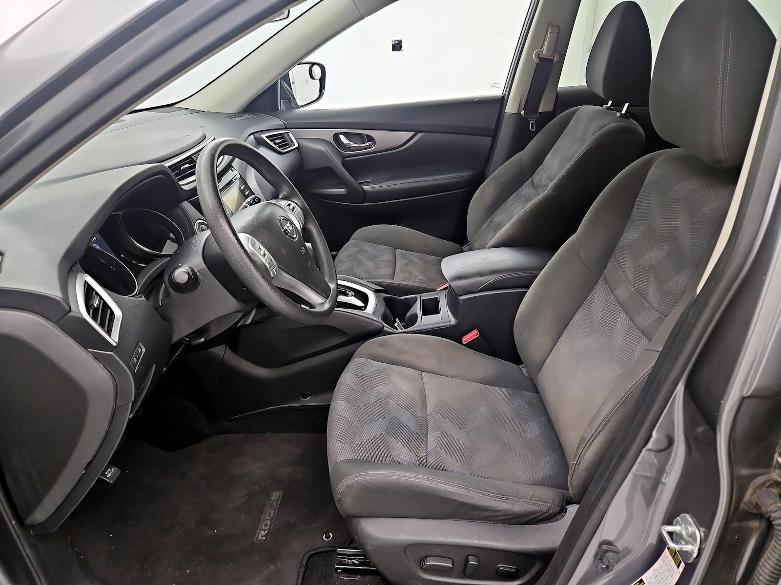 2016 Nissan Rogue SV - Photo 12
