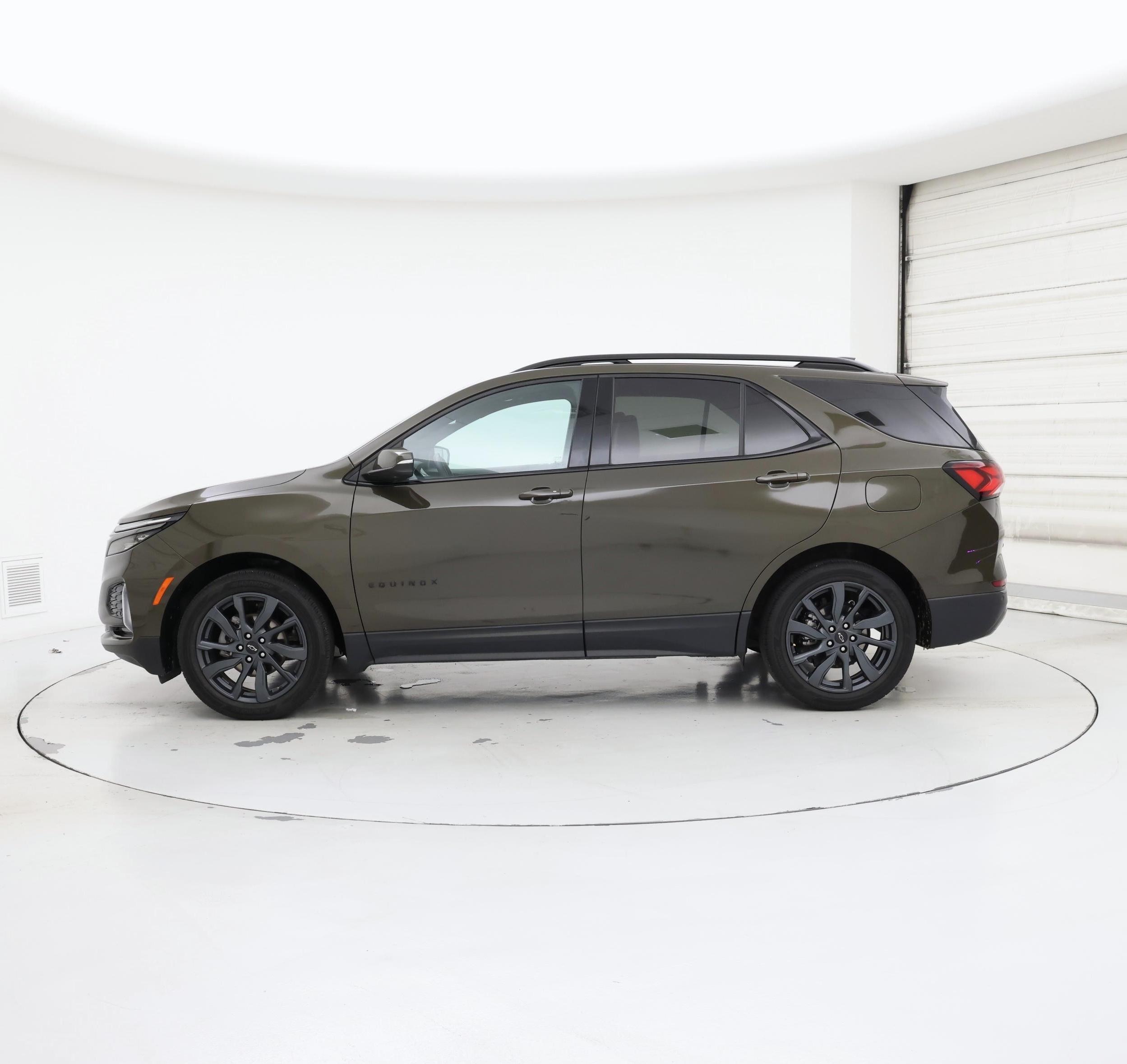 Thumbnail: 2023 Chevrolet Equinox - 3