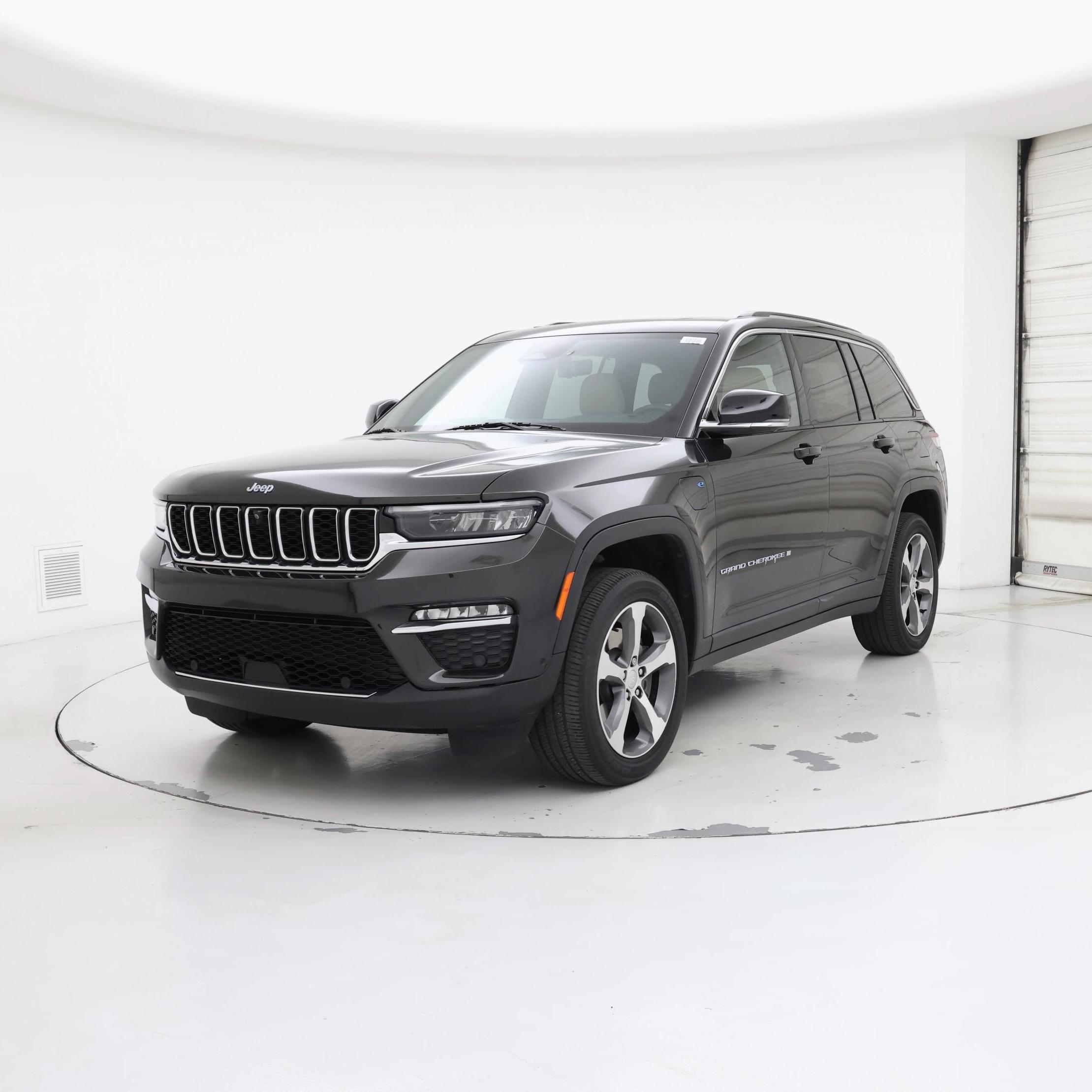 Thumbnail: 2023 Jeep Grand Cherokee - 4
