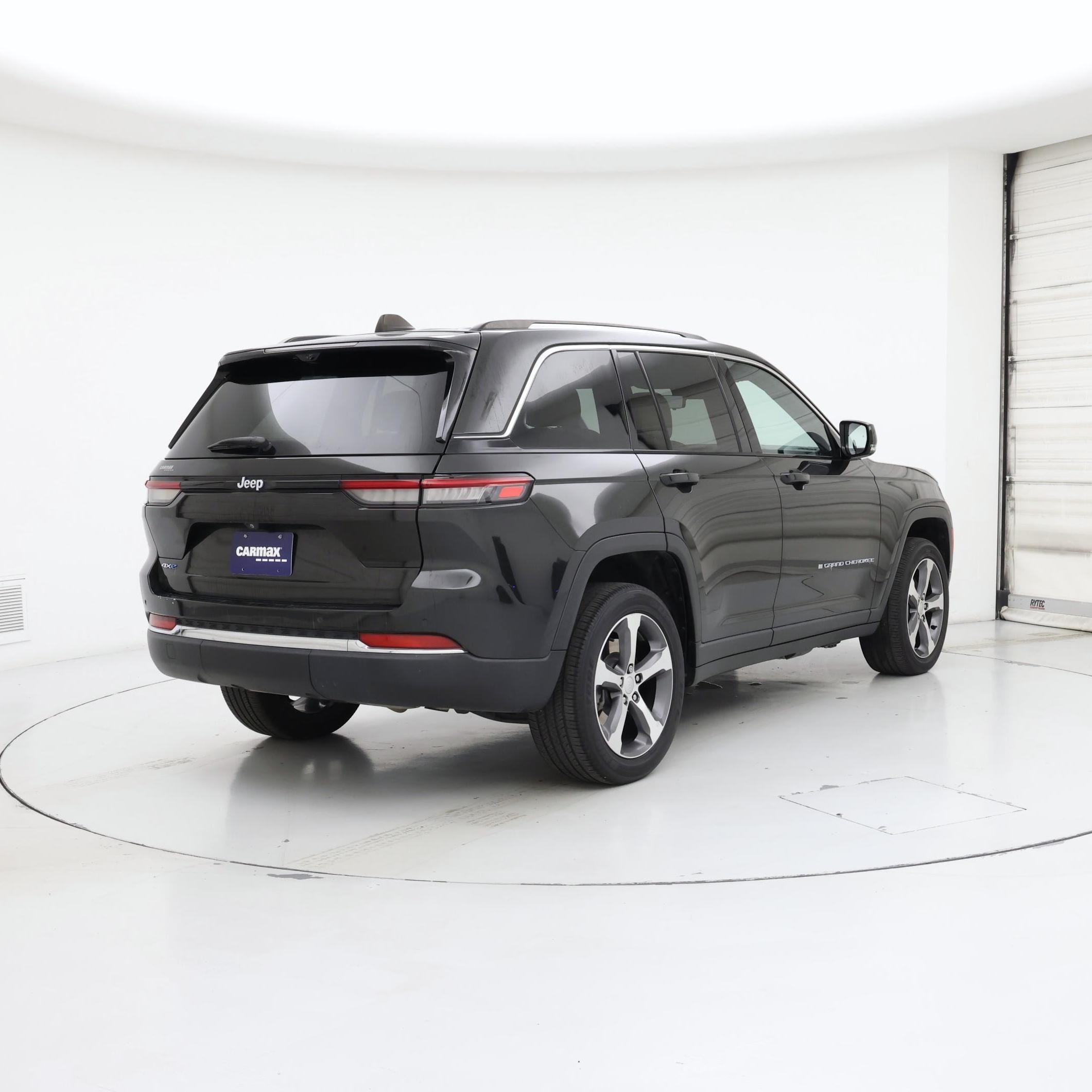 Thumbnail: 2023 Jeep Grand Cherokee - 8