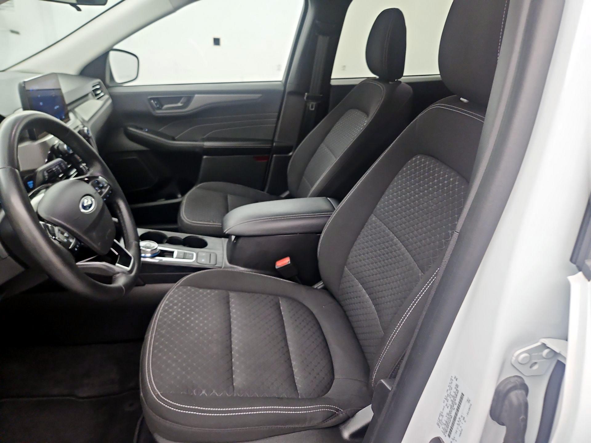 Thumbnail: 2023 Ford Escape - 9