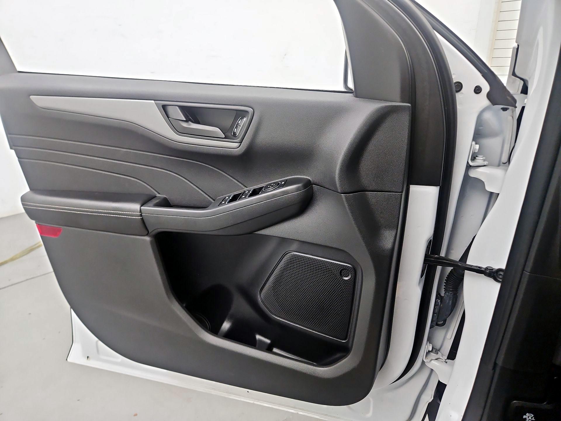 Thumbnail: 2023 Ford Escape - 10