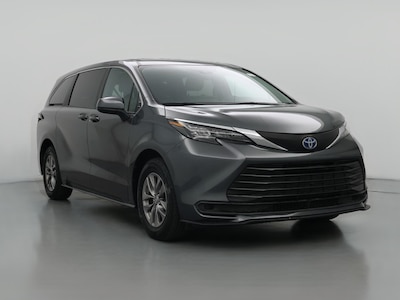 2025 Toyota Sienna LE