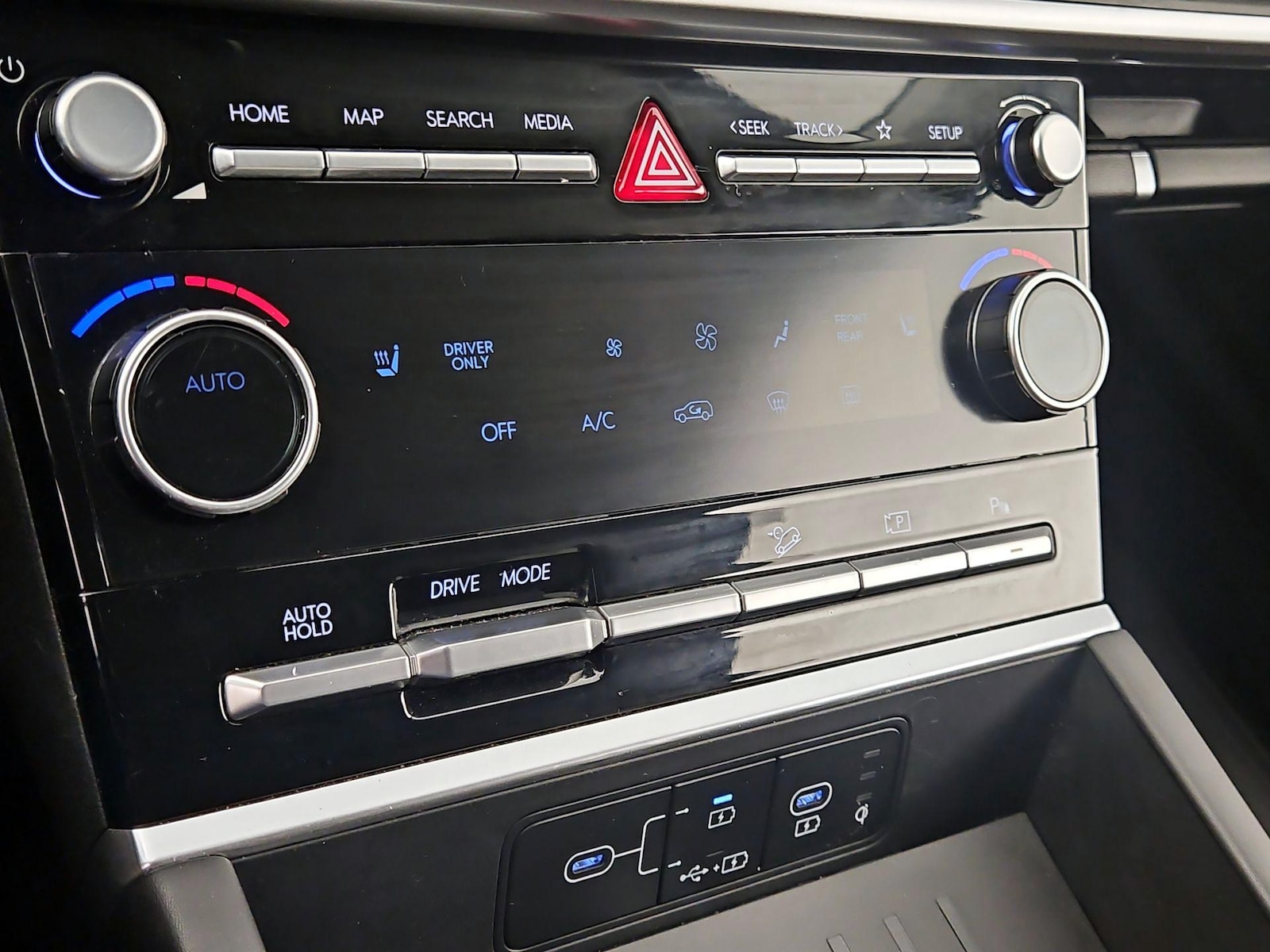 2025 Hyundai Santa Fe SEL - Photo 17