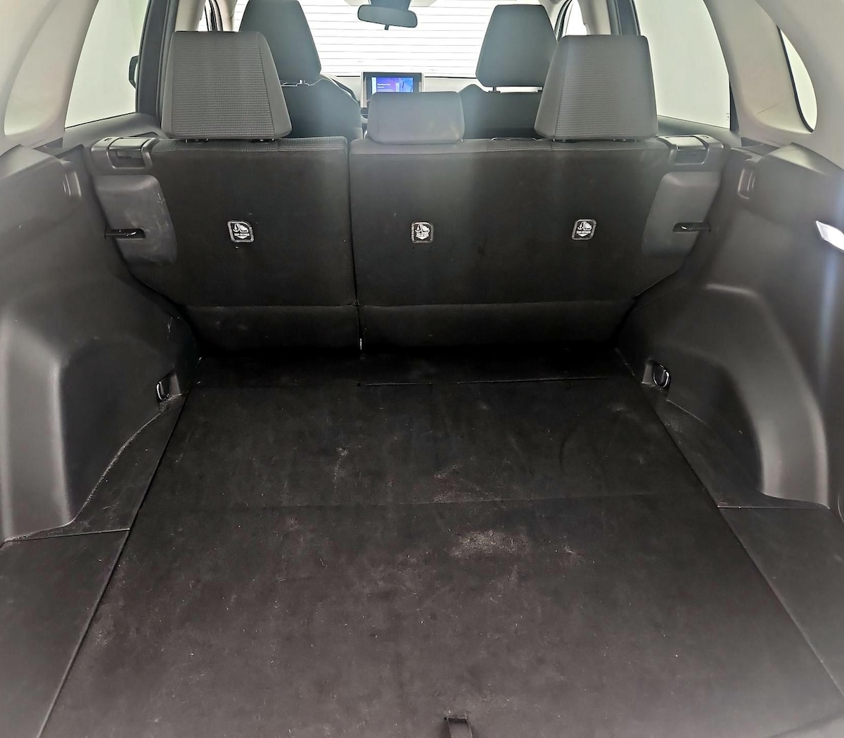 Trunk/Cargo (Seats Up)