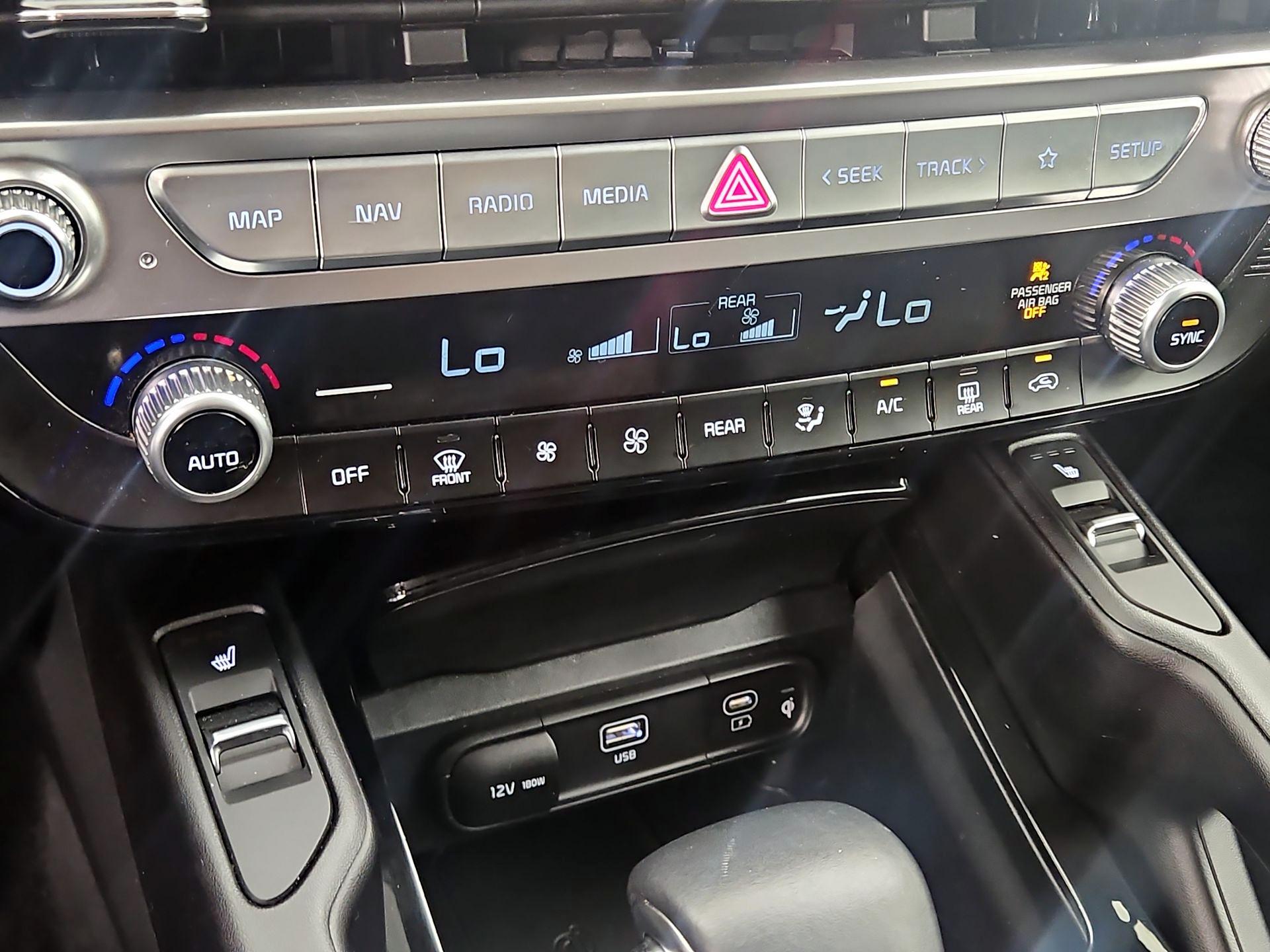 Thumbnail: 2025 Kia Telluride - 17
