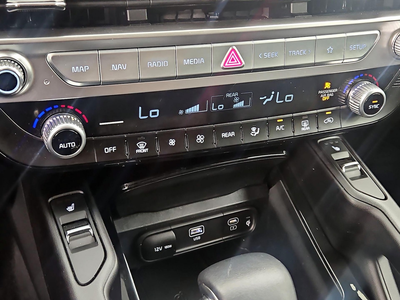 2025 Kia Telluride S - Photo 18