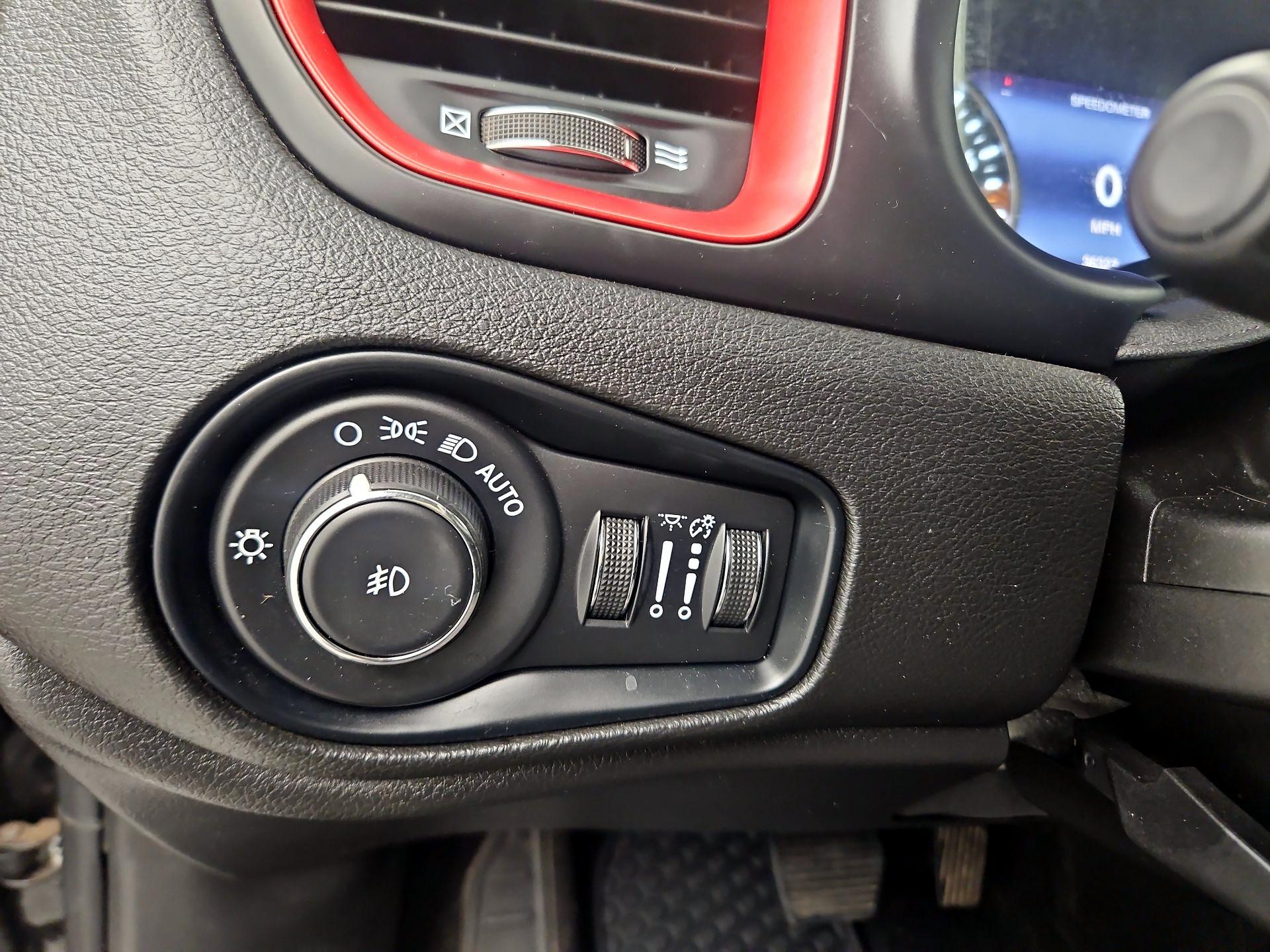 Thumbnail: 2023 Jeep Renegade - 13