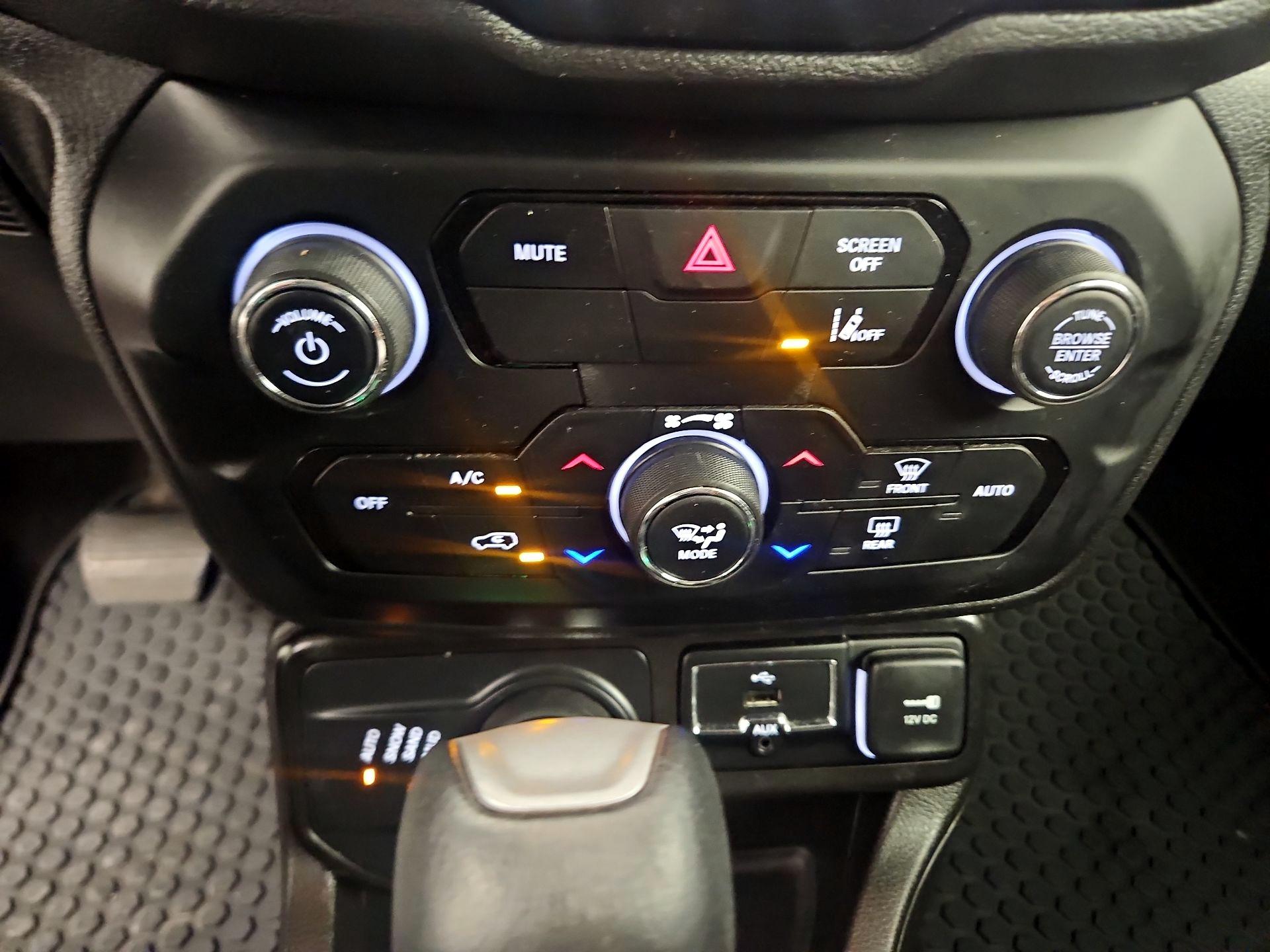Thumbnail: 2023 Jeep Renegade - 17